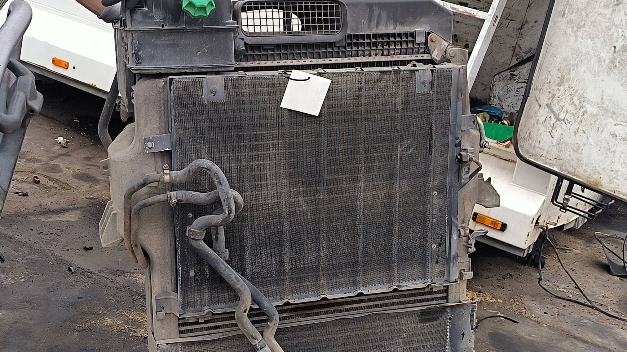 KOMPLET radiatore A9425010901 DAIMLERCHRYSLER ACTROS MP2 2532