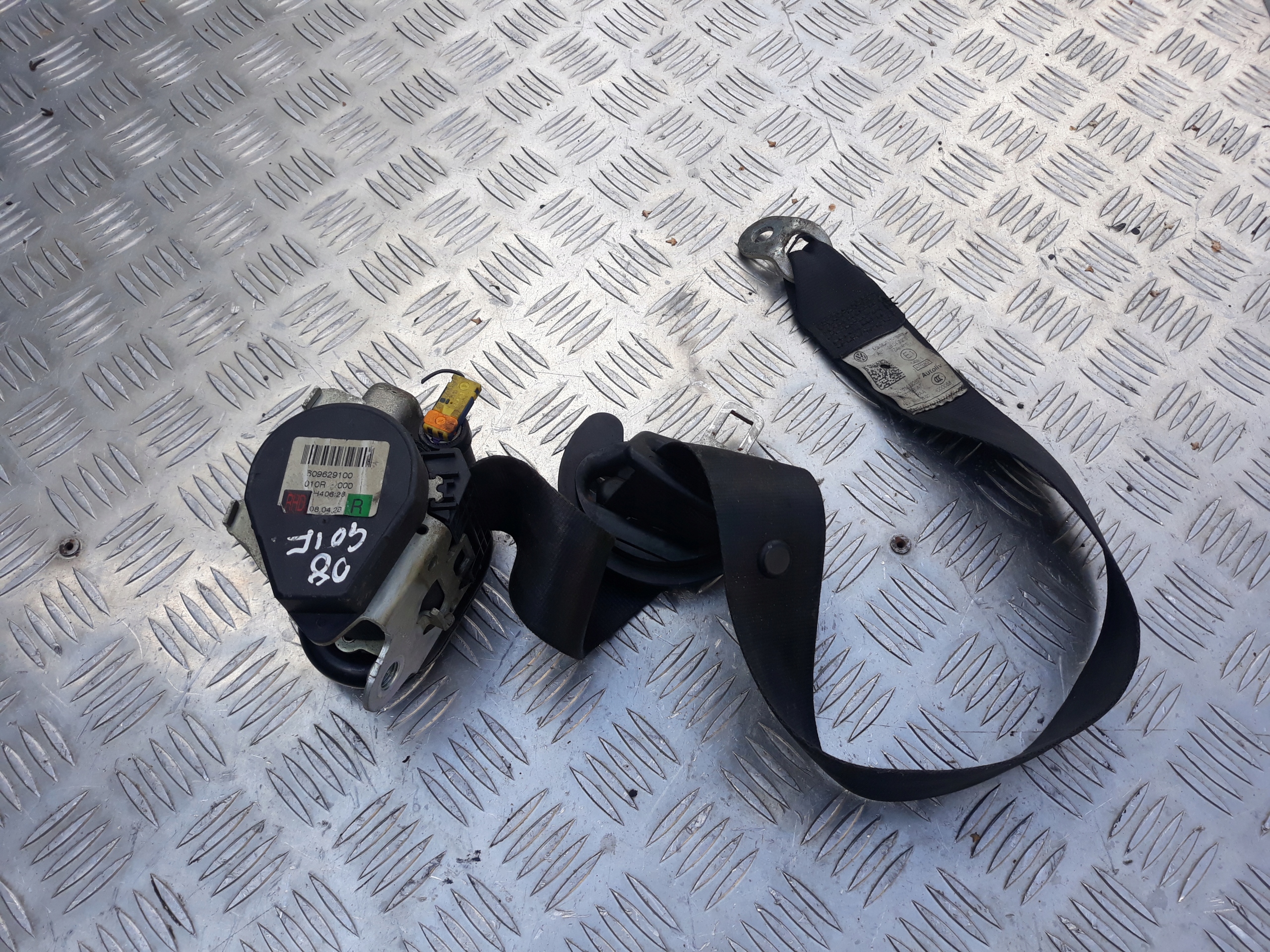 PAS NAPINACZ PRAWY VW GOLF VI 1K4857706AT