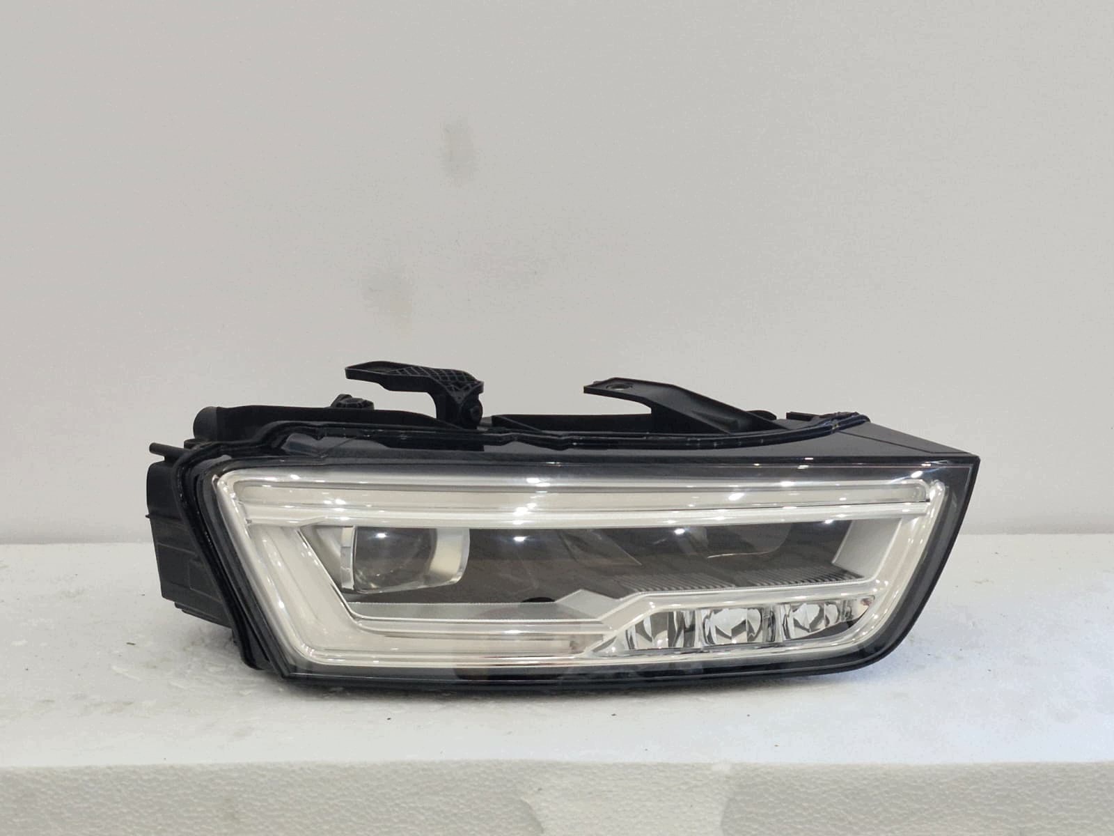 light right Audi Q3 8U LIFT FULL LED