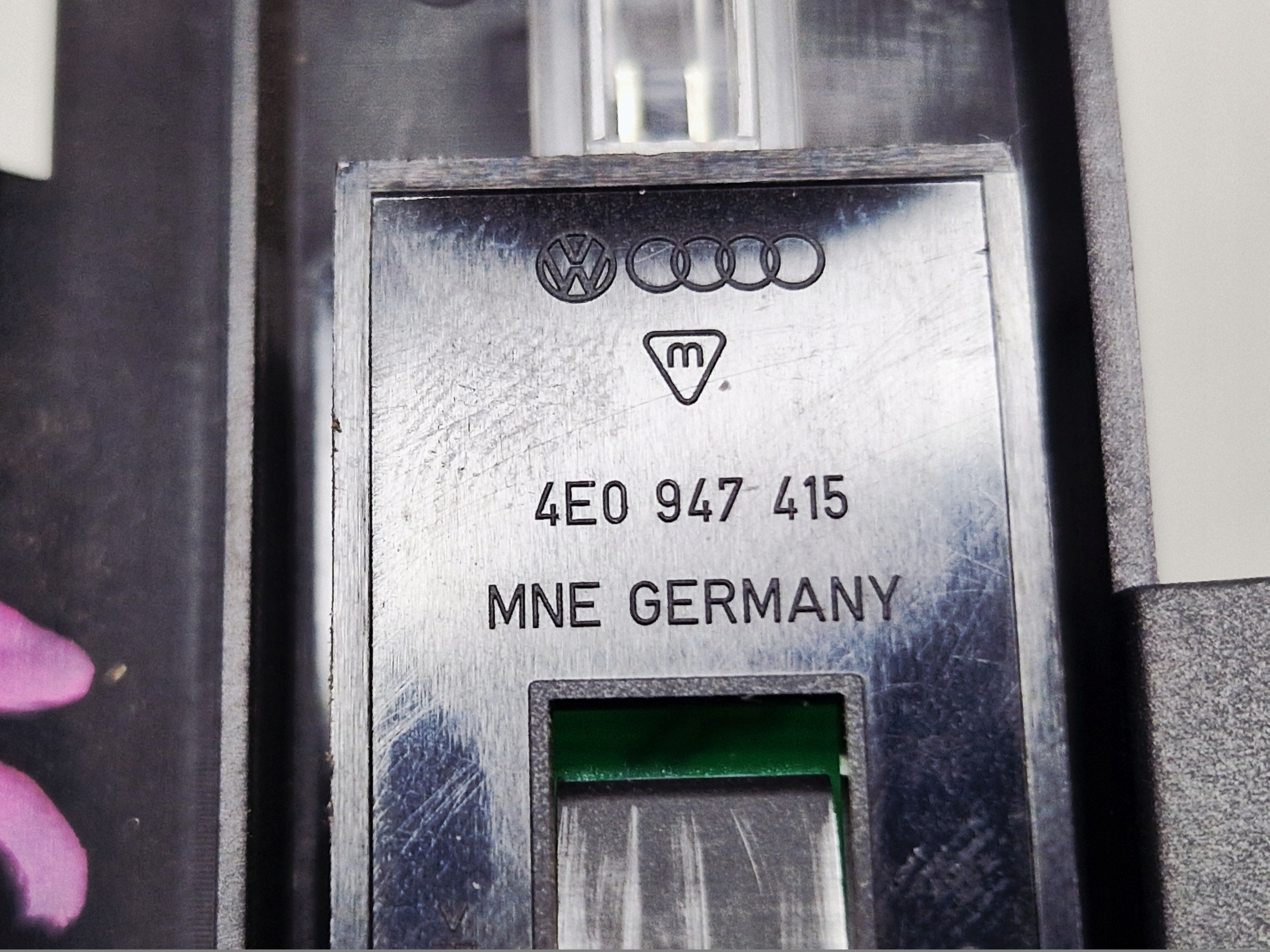 AUDI A6 C6 Licht SITZ links vorne links vorne 4E0947415
