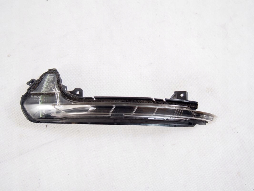 Audi A6 11r indicator mirror left 2011