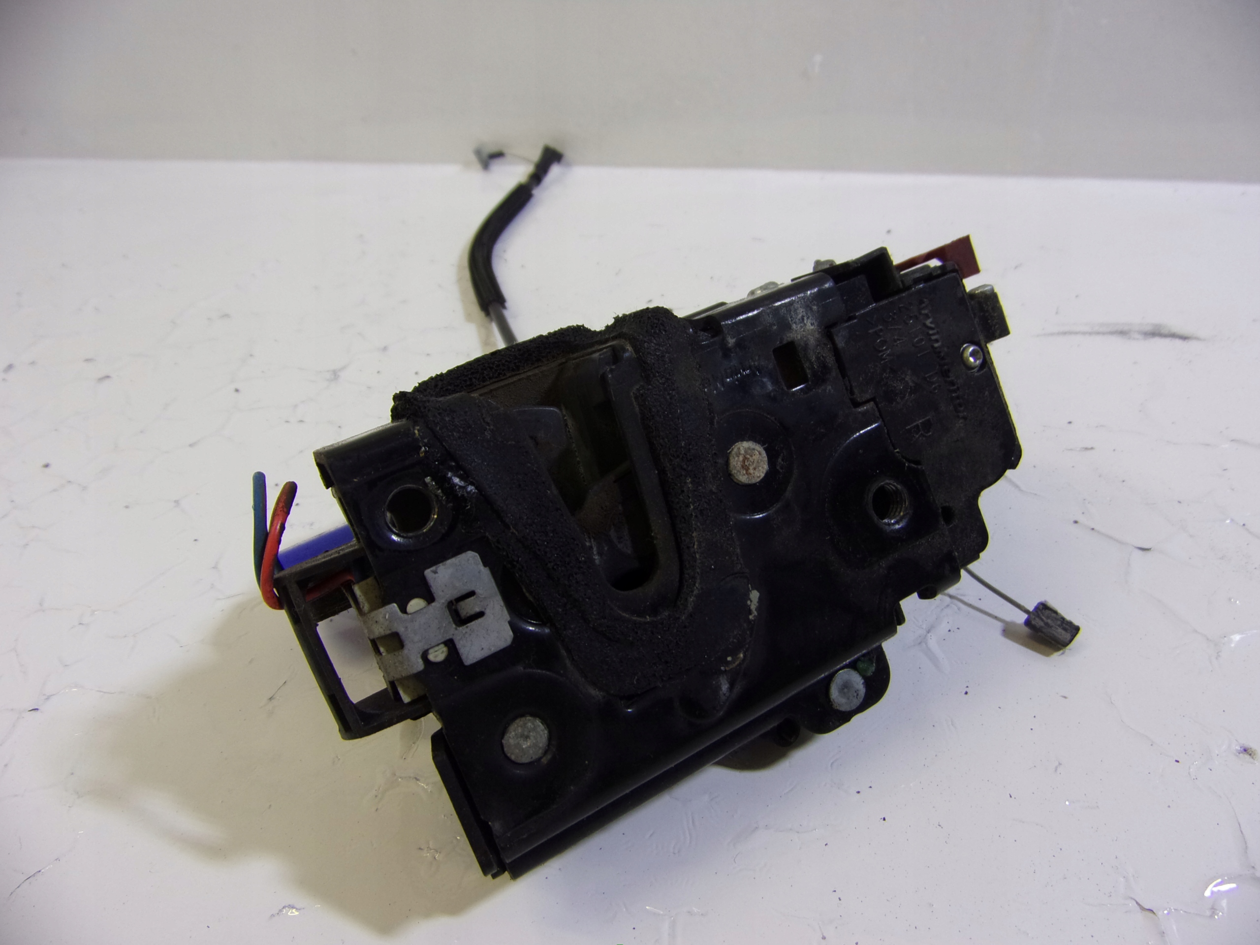 lock door CENTRALNY right front SKODA FABIA 2 8 PIN 3B2837016AB