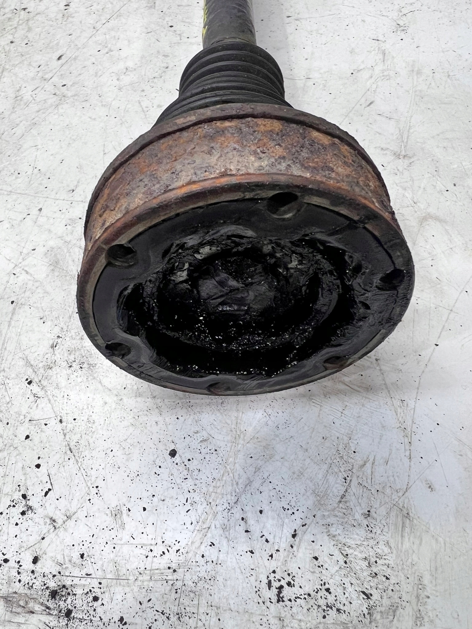 semi-axis right rear part AUDI A3 8P QUATTRO 3.2 VR6 1K0501204D