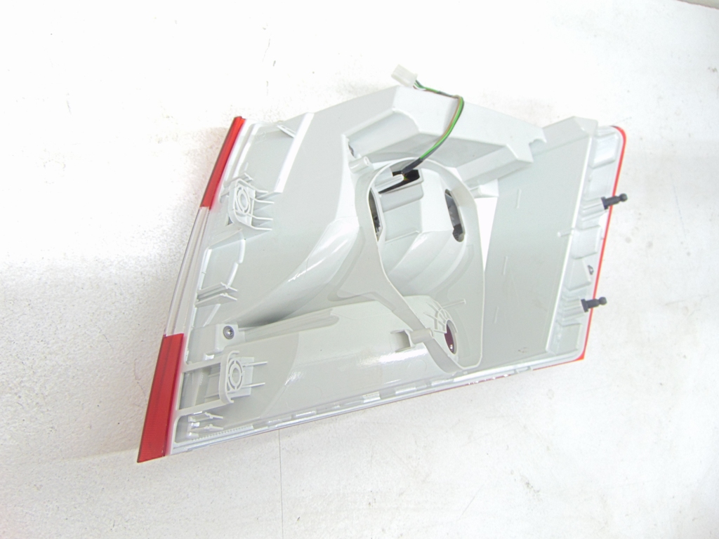 LAMPA TYŁ SKODA OCTAVIA 13- 5E5945111A LEWA Producent części Hella