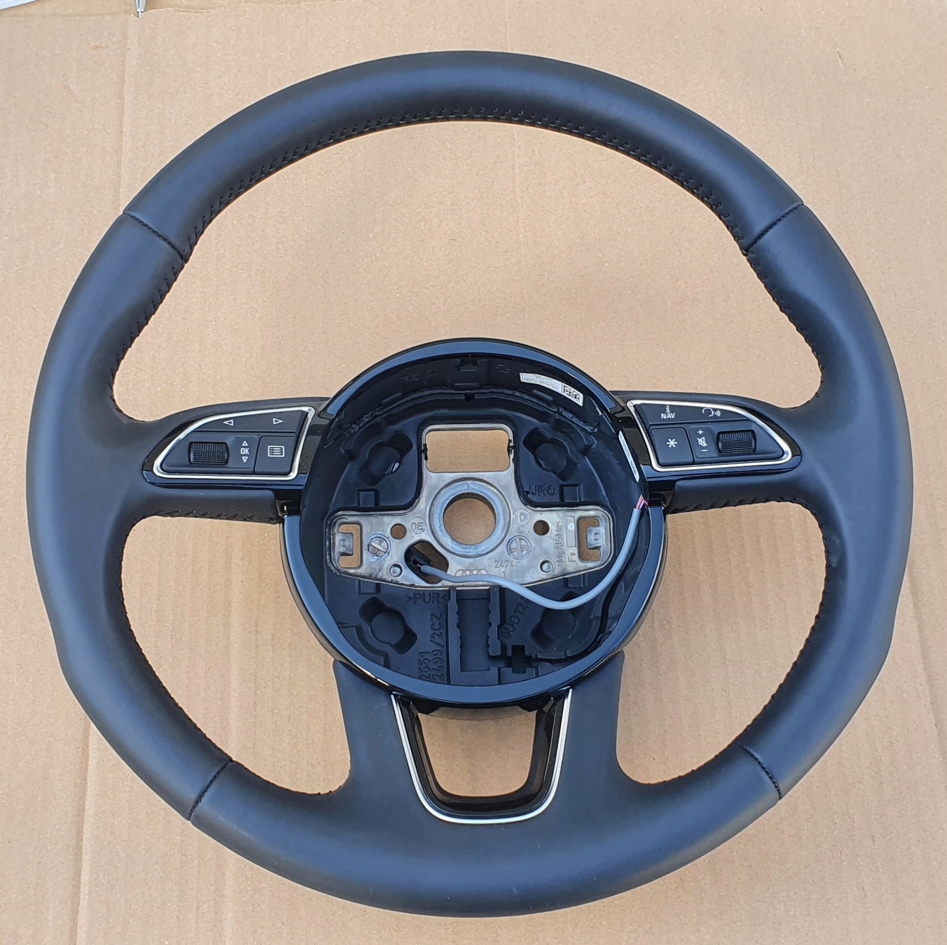 volant AUDI Q3 koža Originál nová 8U0419091AB