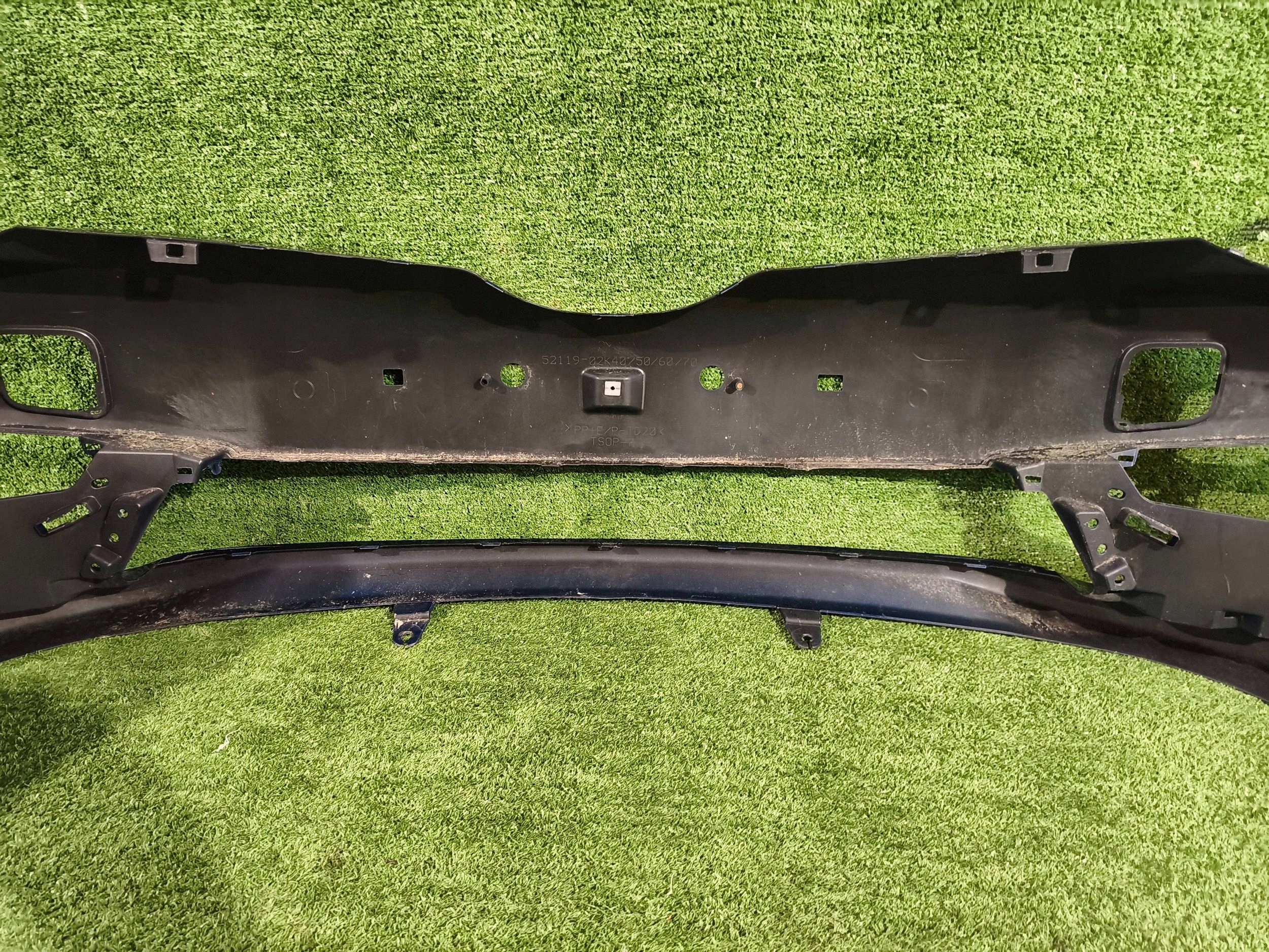 front bumper front TOYOTA AURIS II 15- without PDC NR.Z9043