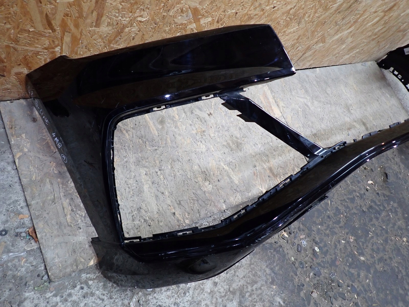 bumper front front AUDI Q8 4M8 S LINE 2018- 4M8807437D
