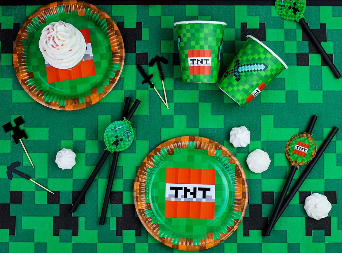 Bieżnik urodzinowy Piksele zielony 5 m Urodziny EAN (GTIN) 5907509957864