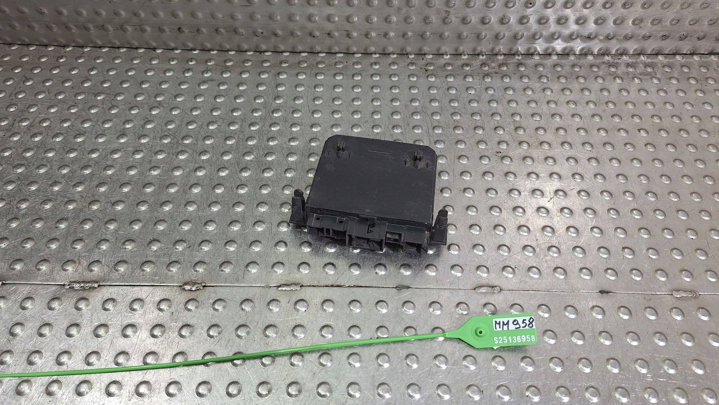 module control unit door right rear part A2038206626 MERCEDES W203 00-04