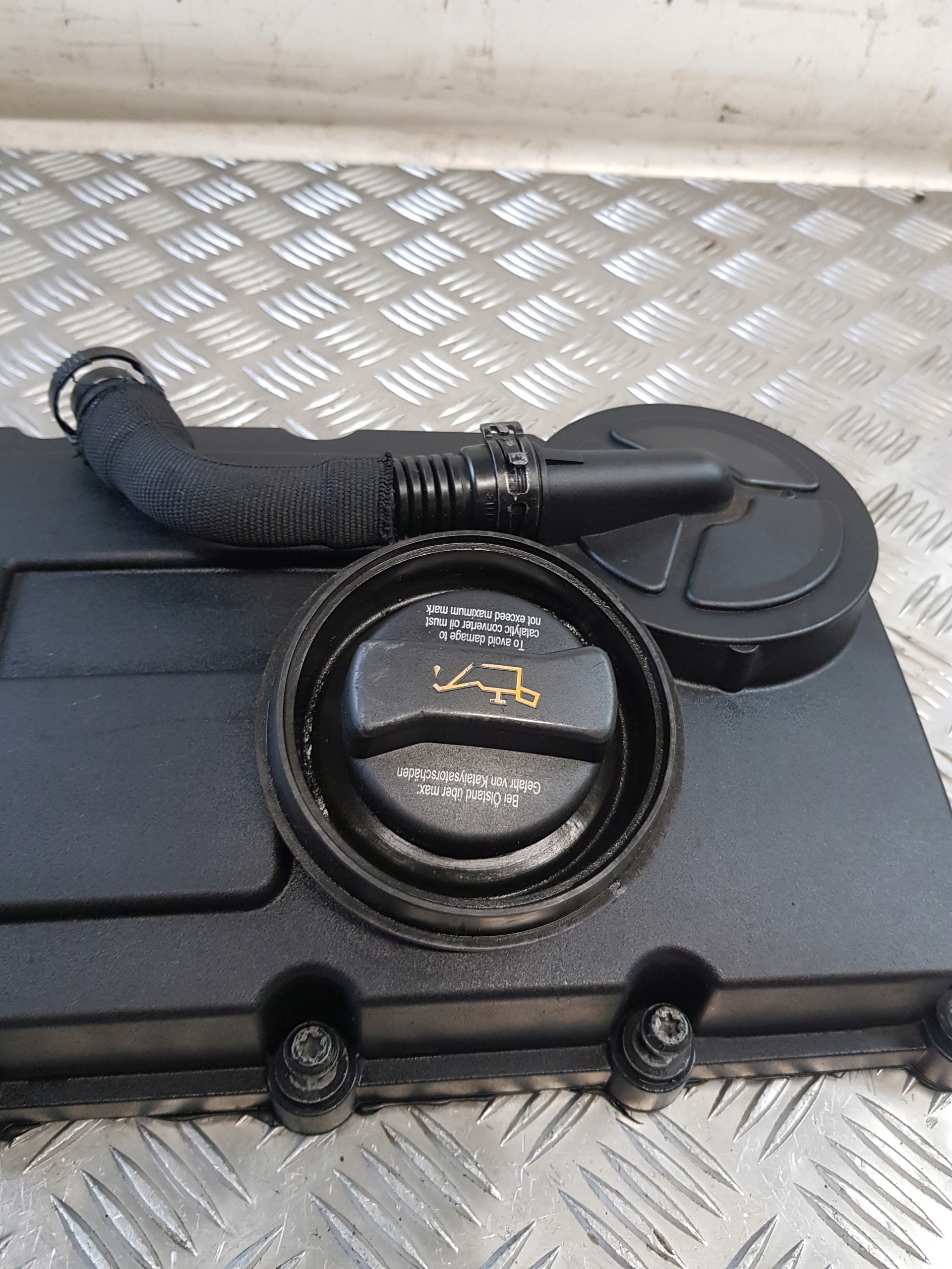 Abdeckung der Ventile 03G103475 03G103469N VW PASSAT B6 2.0TDI