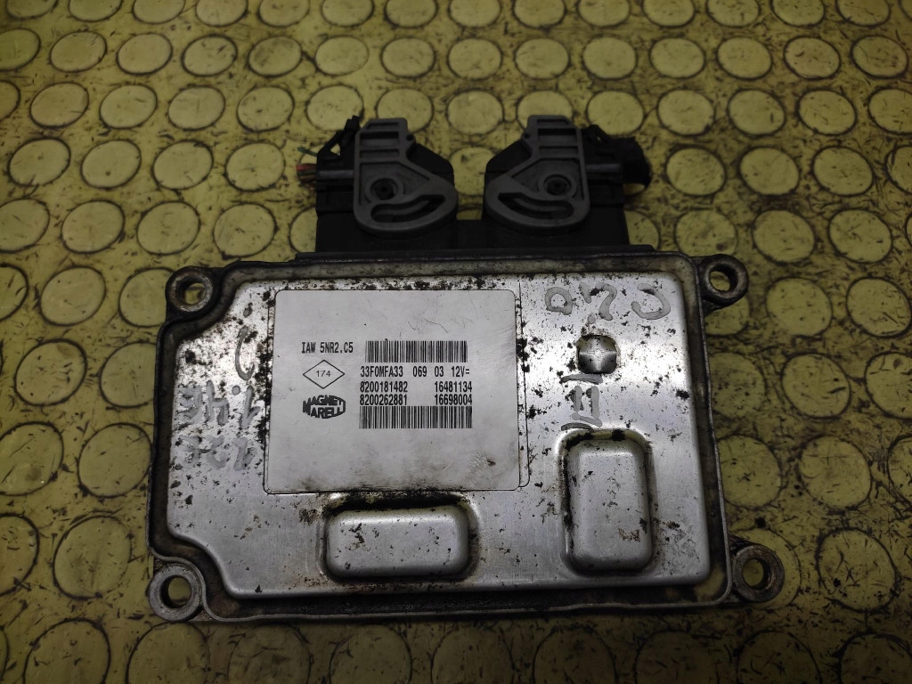 RENAULT CLIO II control unit of the engine 8200262881