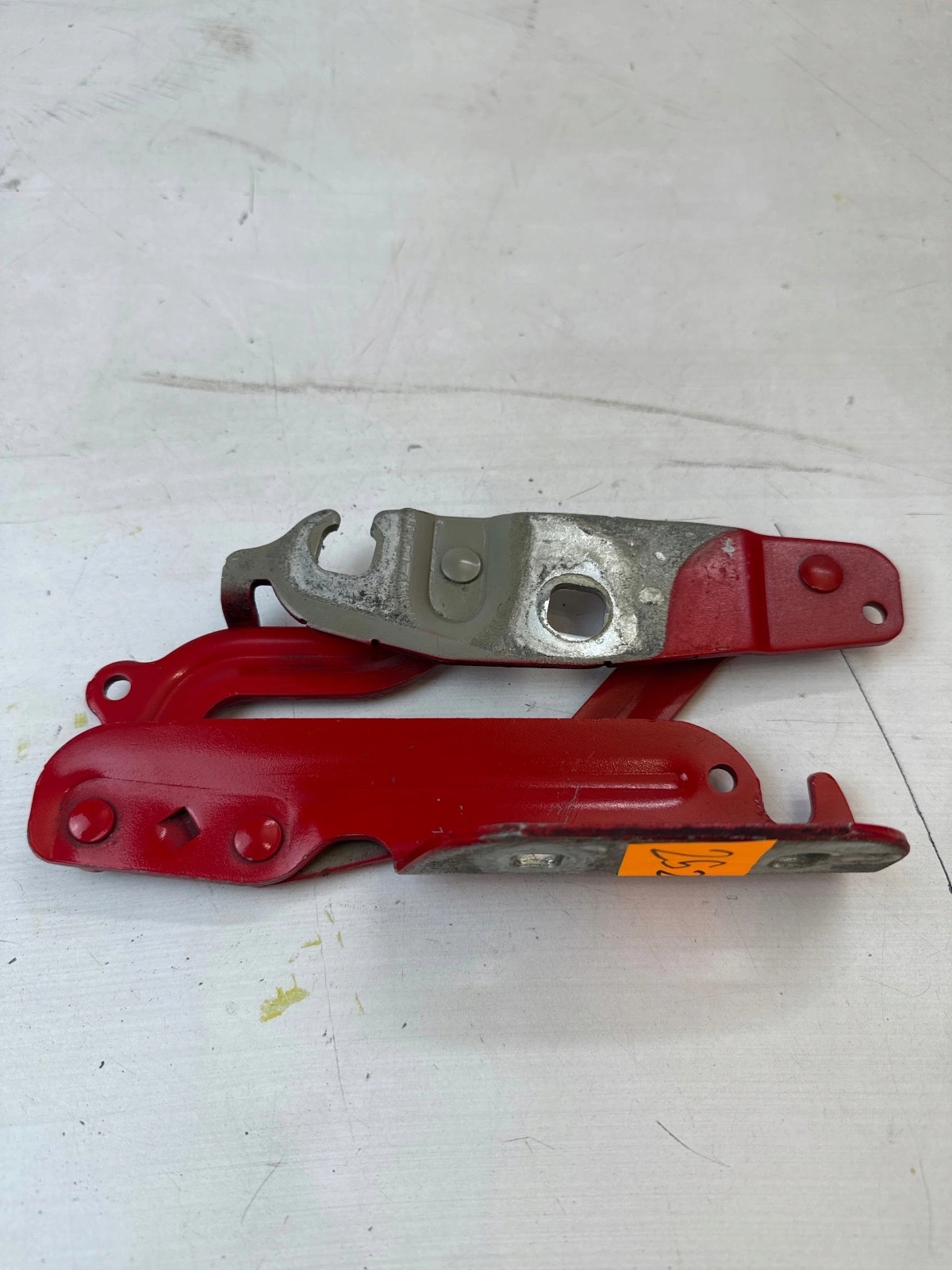 hinge bonnets front front right Ford Fiesta MK7