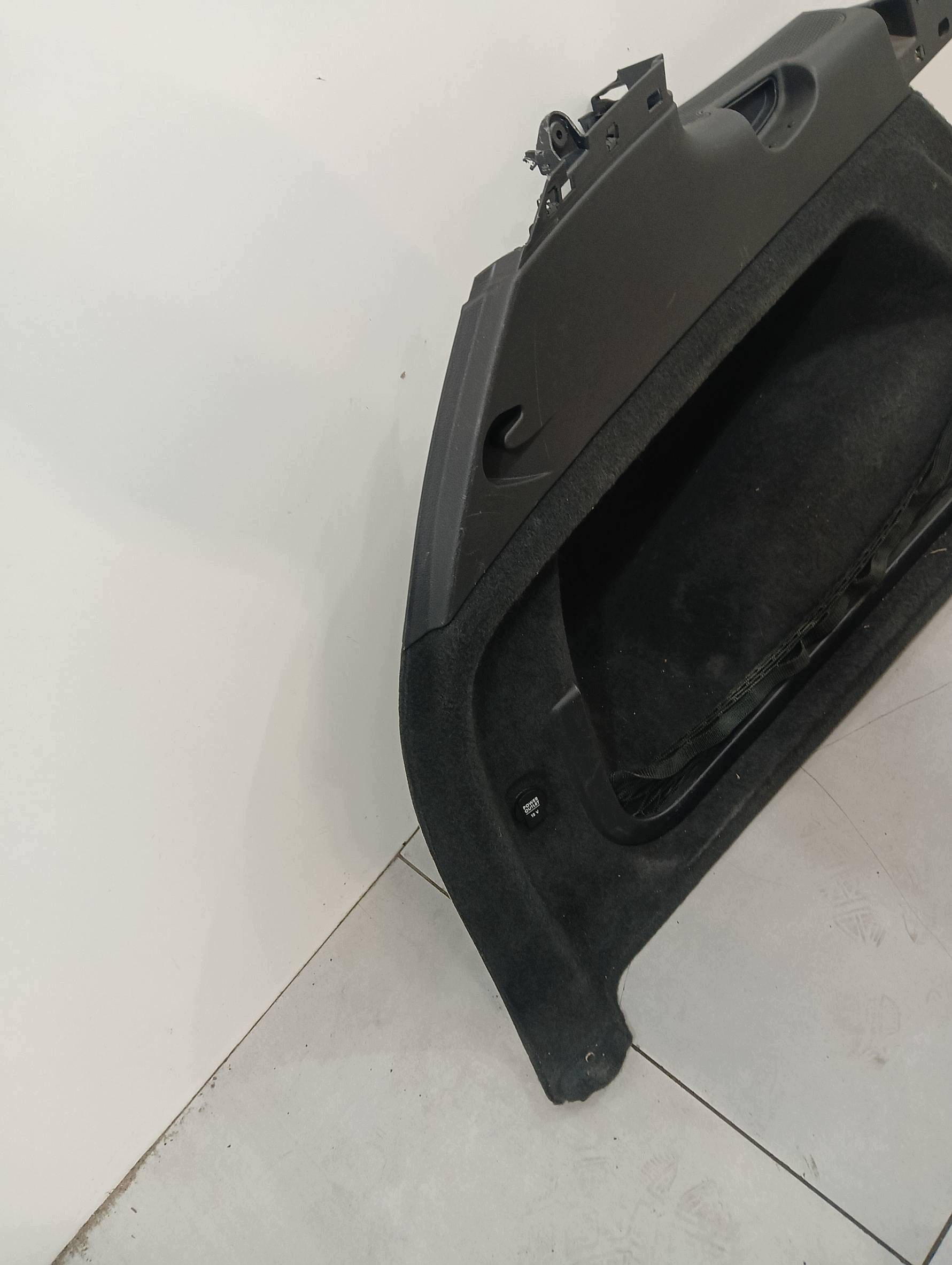 boot upholstery left rear part 7P 7P5863819 Porsche Cayenne II