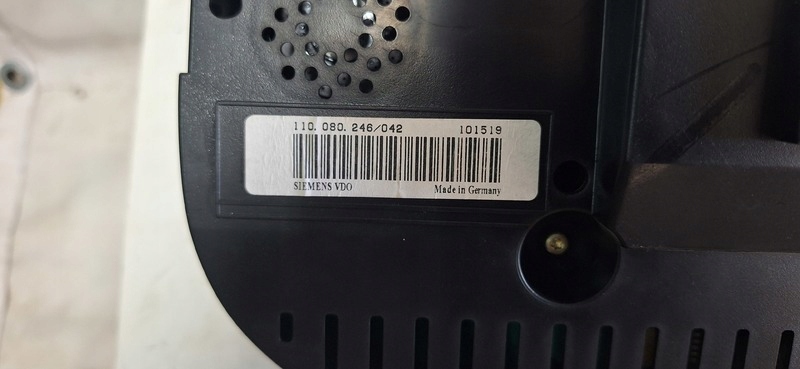 compte tours VW GOLF V 1K0920851H
