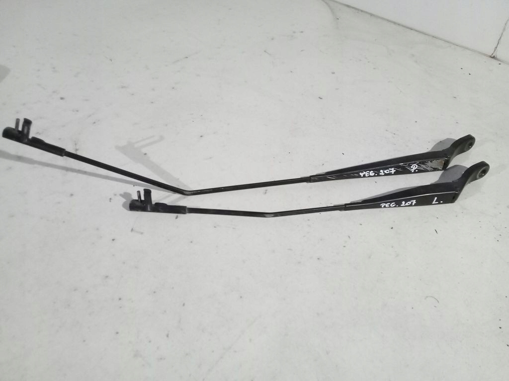 Peugeot 207 wiper arm