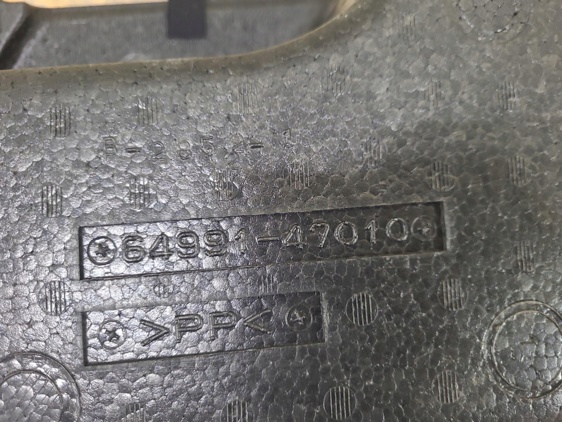 sump passenger compartment boot Toyota Prius plus ZVW40 2012 64991-47010