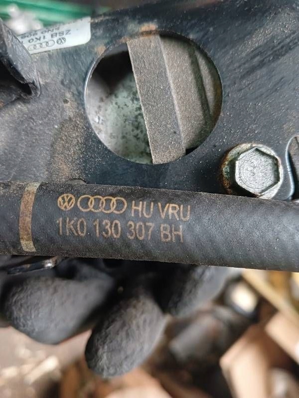 патрубок топливный насос A3 8P PASSAT YETI 2.0 tdi 1K0130307J