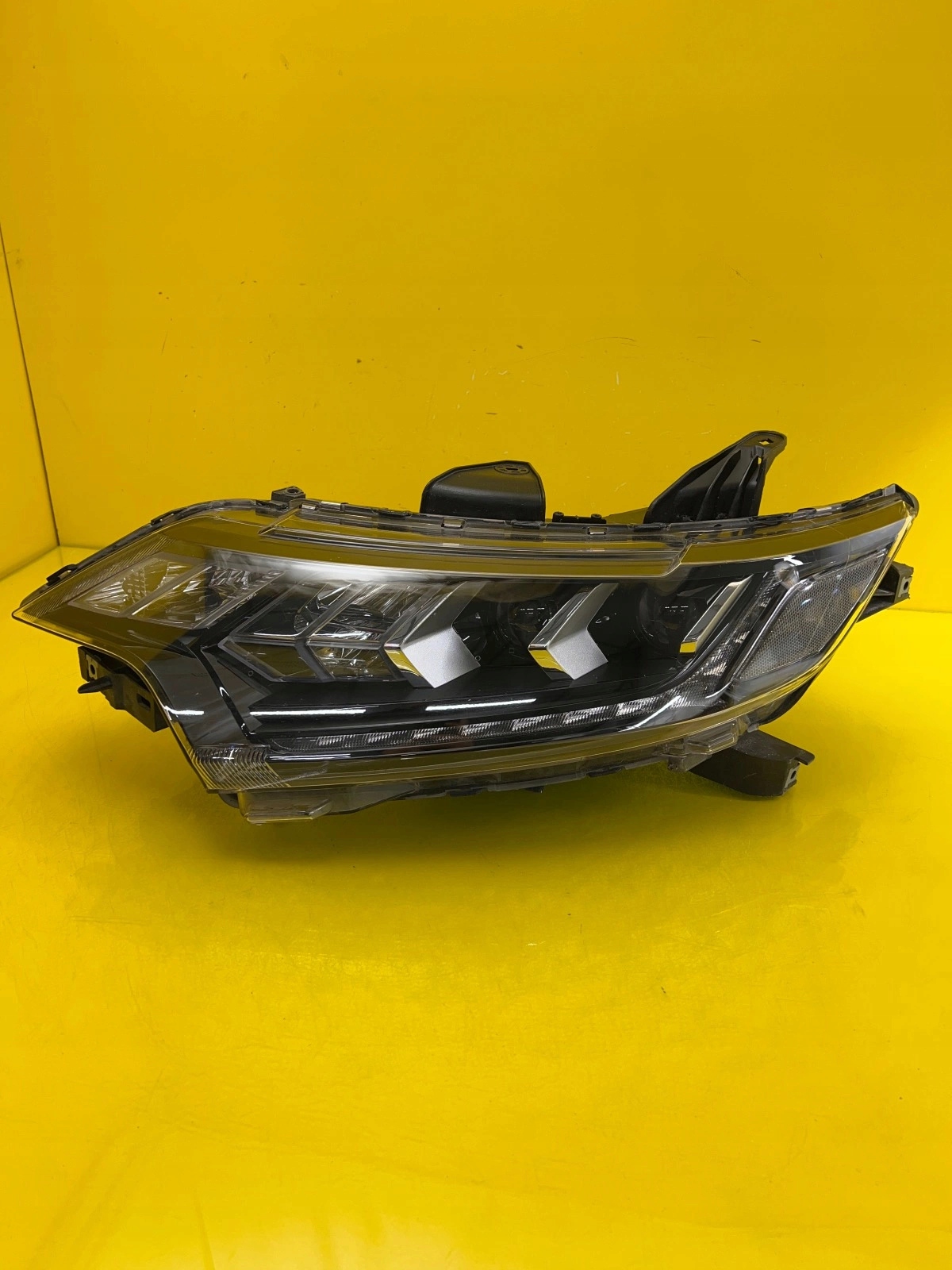 light left Mitsubishi Outlander III Lift 18- Full Led 8301D3-31