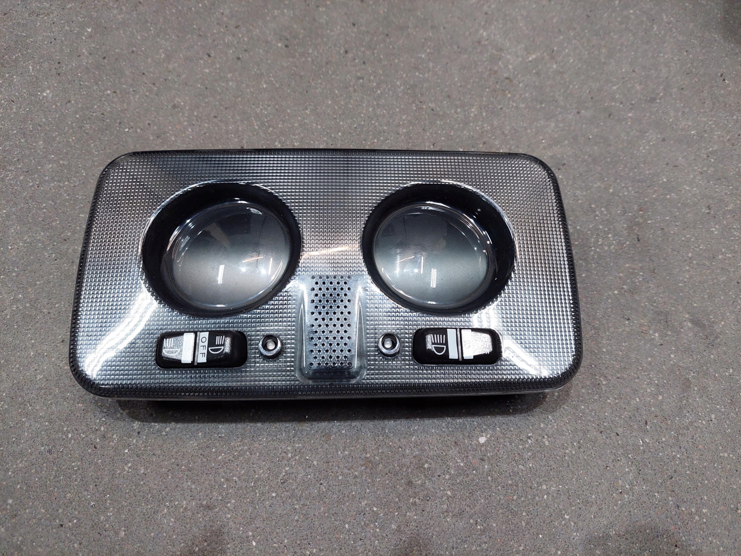 ОСВЕЩЕНИЕ КАБИНЫ ЧЕРНЫЙ ALFA GIULIETTA