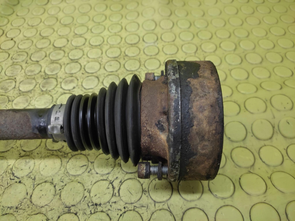 SEAT LEON II 2.0 TDI semi-axis left front