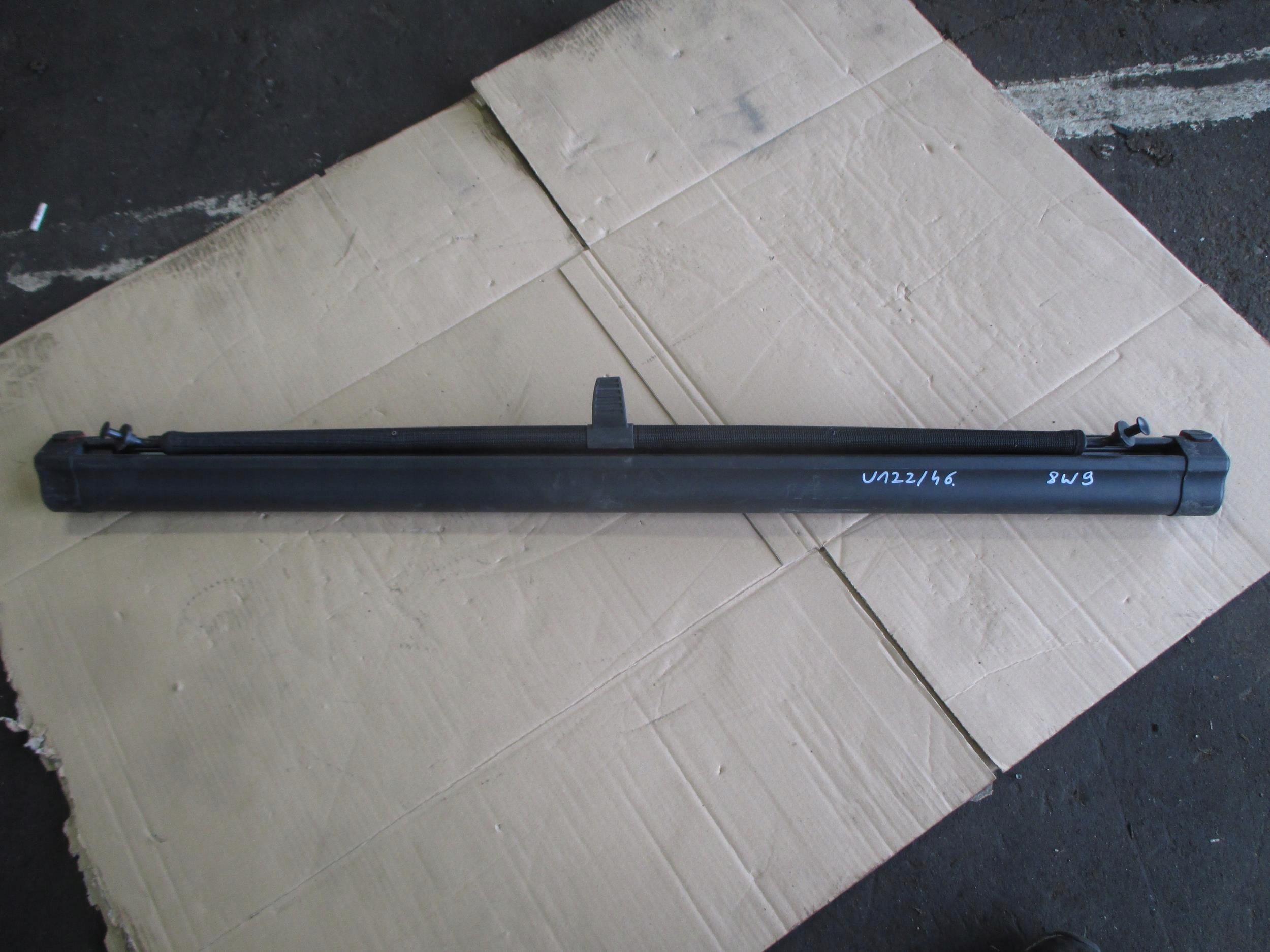 AUDI A4 B9 KOMBI ROLETA SIATKA 8W9861691