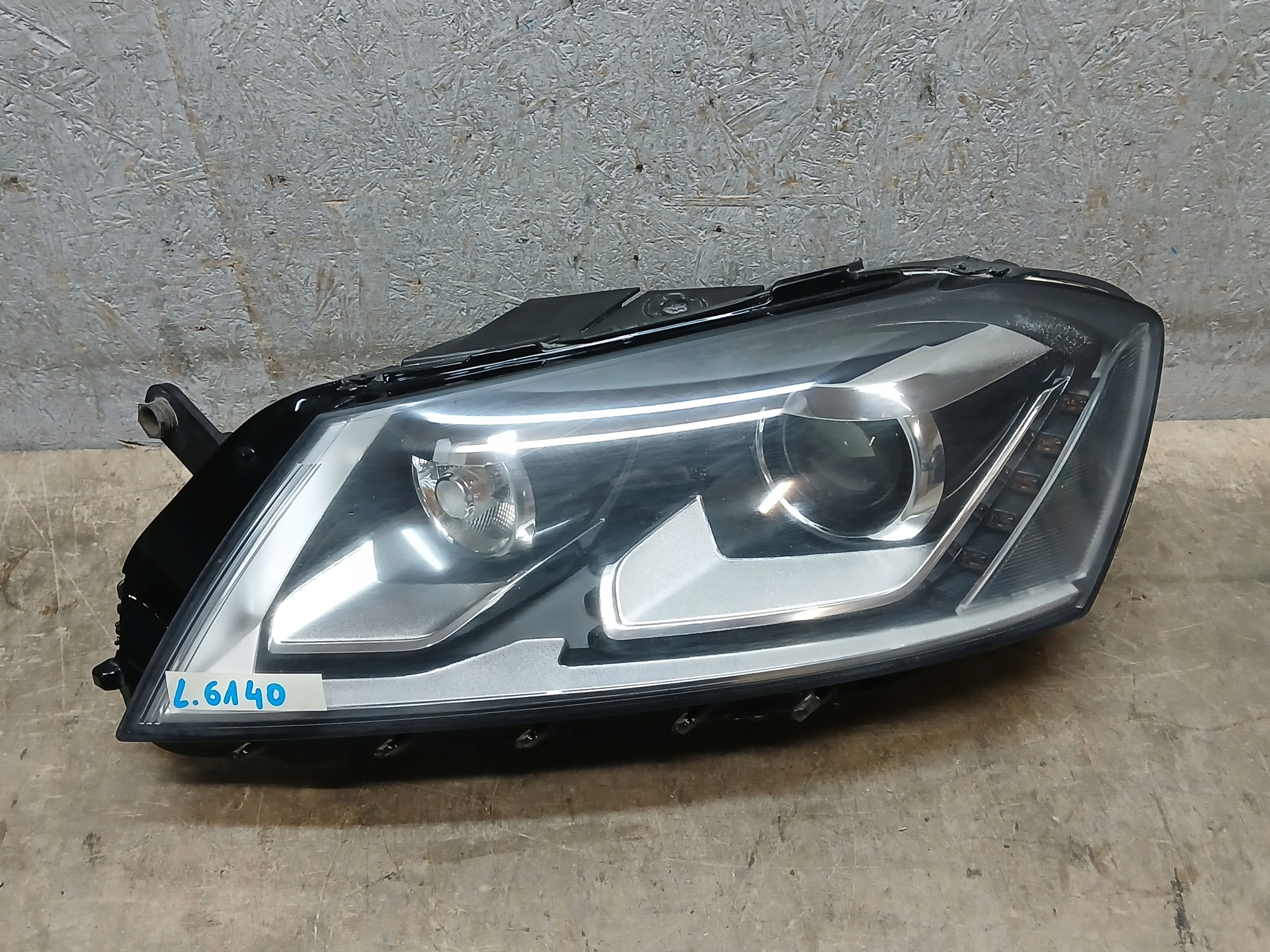 light front left VW PASSAT B7 XENON LED 3AB941751