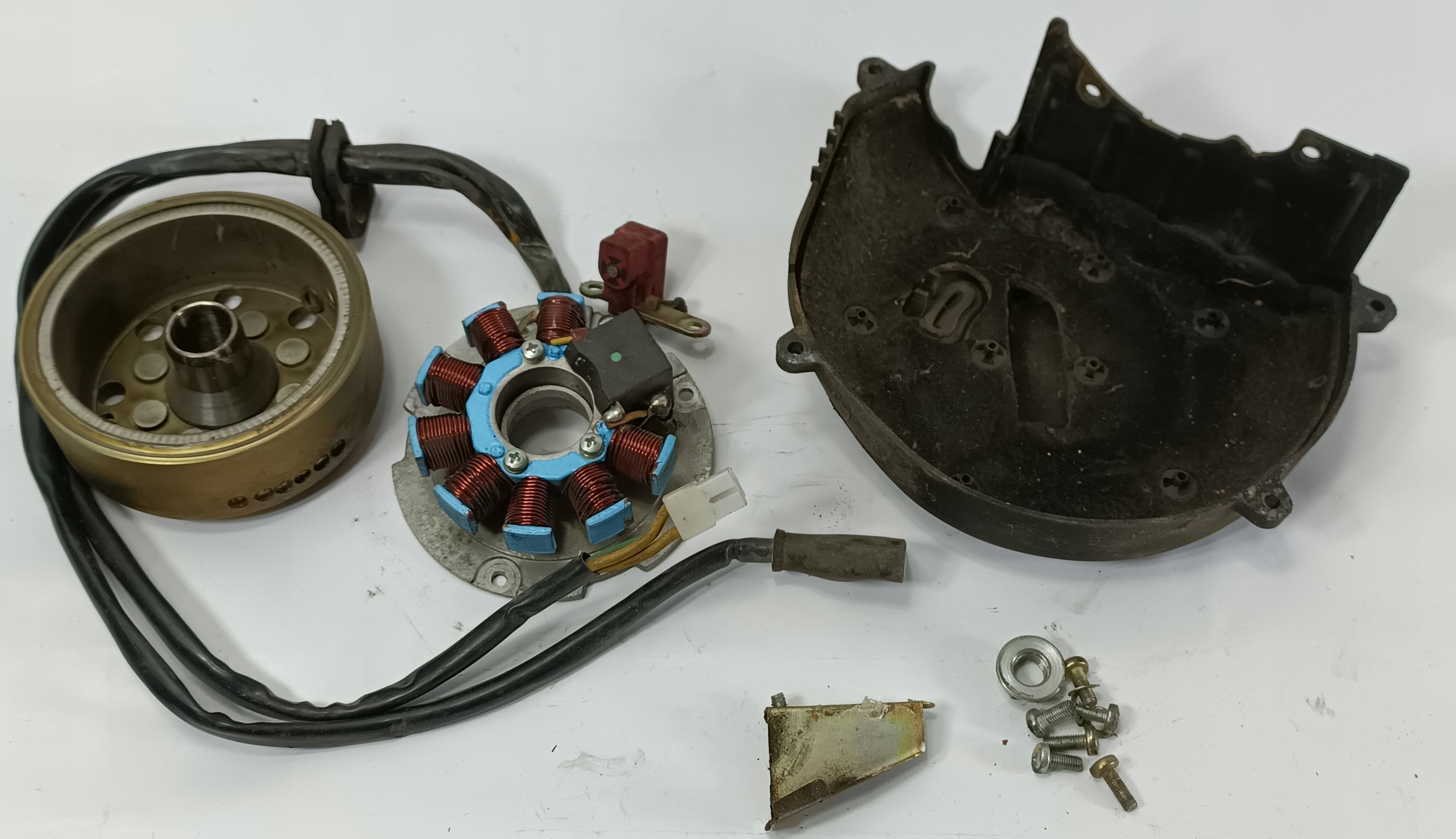Piaggio Hexagon 125 2T - STATOR ALTERNATOR