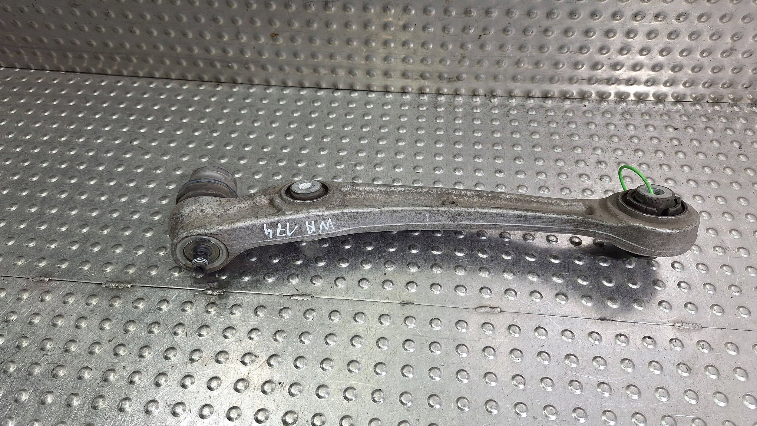 arm right front 8K0407156B AUDI A4 B8 A5 8T A7 A6 C7 Q5 8R
