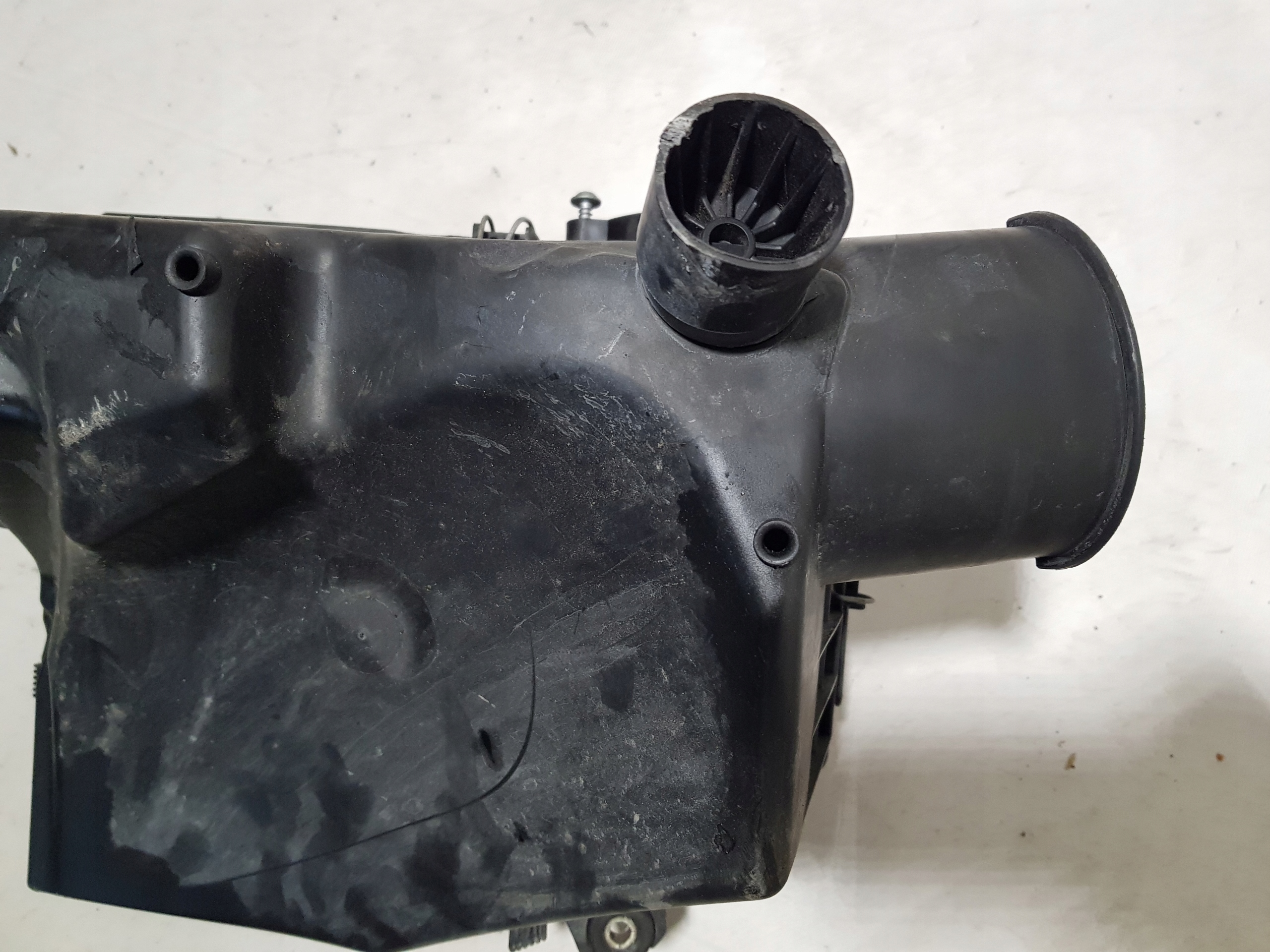 Gehäuse filter luft BMW E63 E64 4.4 V8 7521021