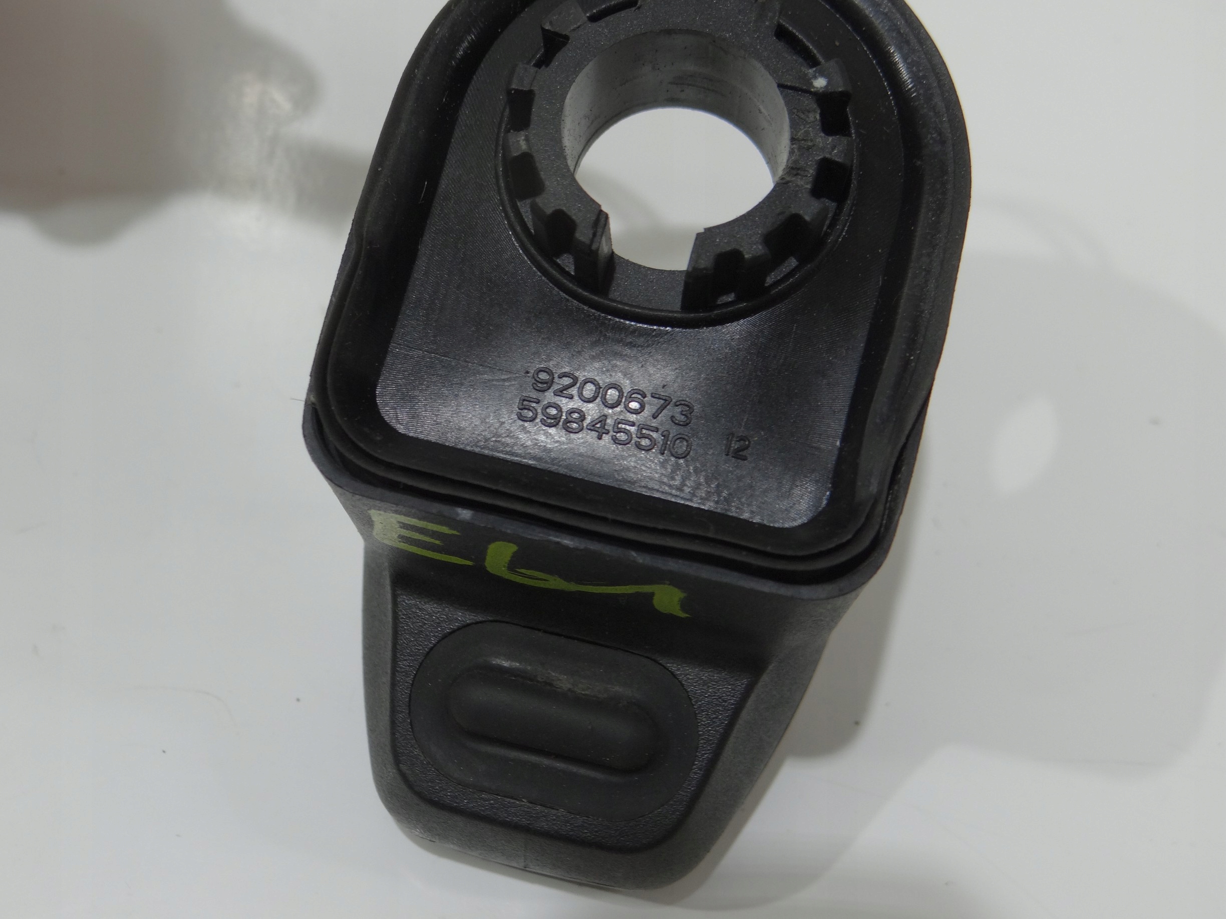 MIKROSTYK button of the opening bonnet boot BMW E61 9200673