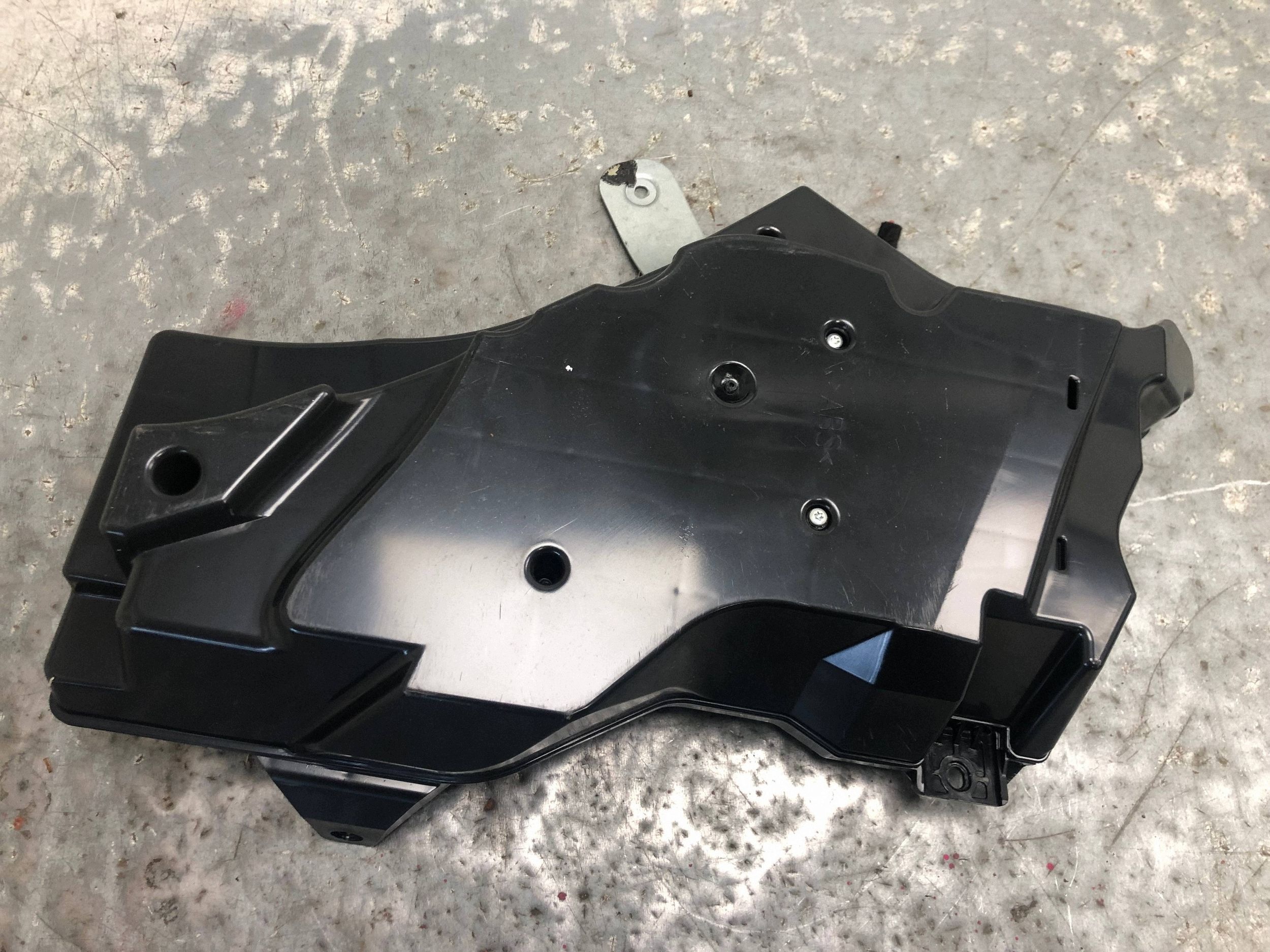 SUBWOOFER reprák basový AUDI A3 8P LIFT 5d 8P4035382E