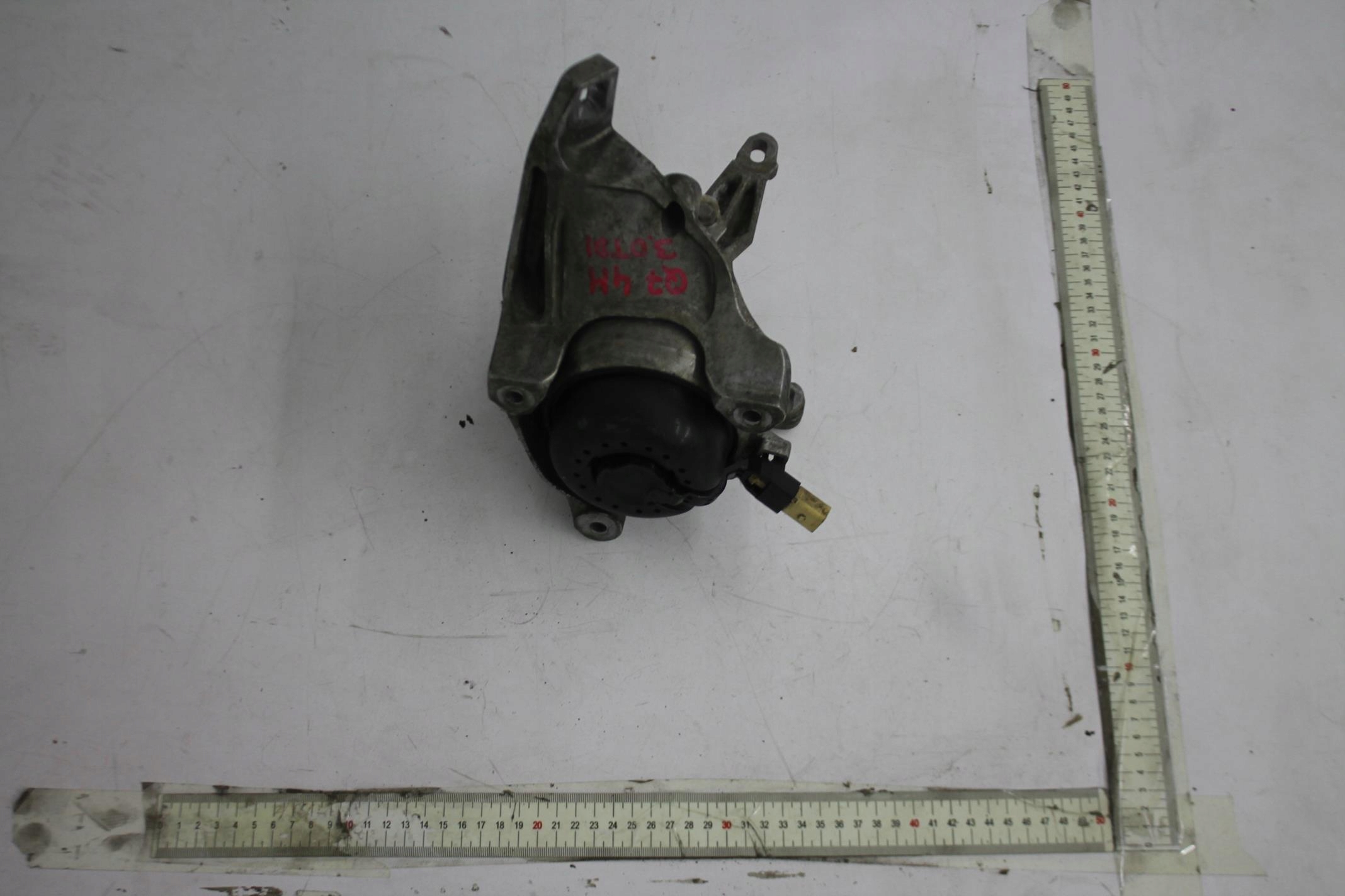 Подушка двигуна AUDI Q7 4m 15-