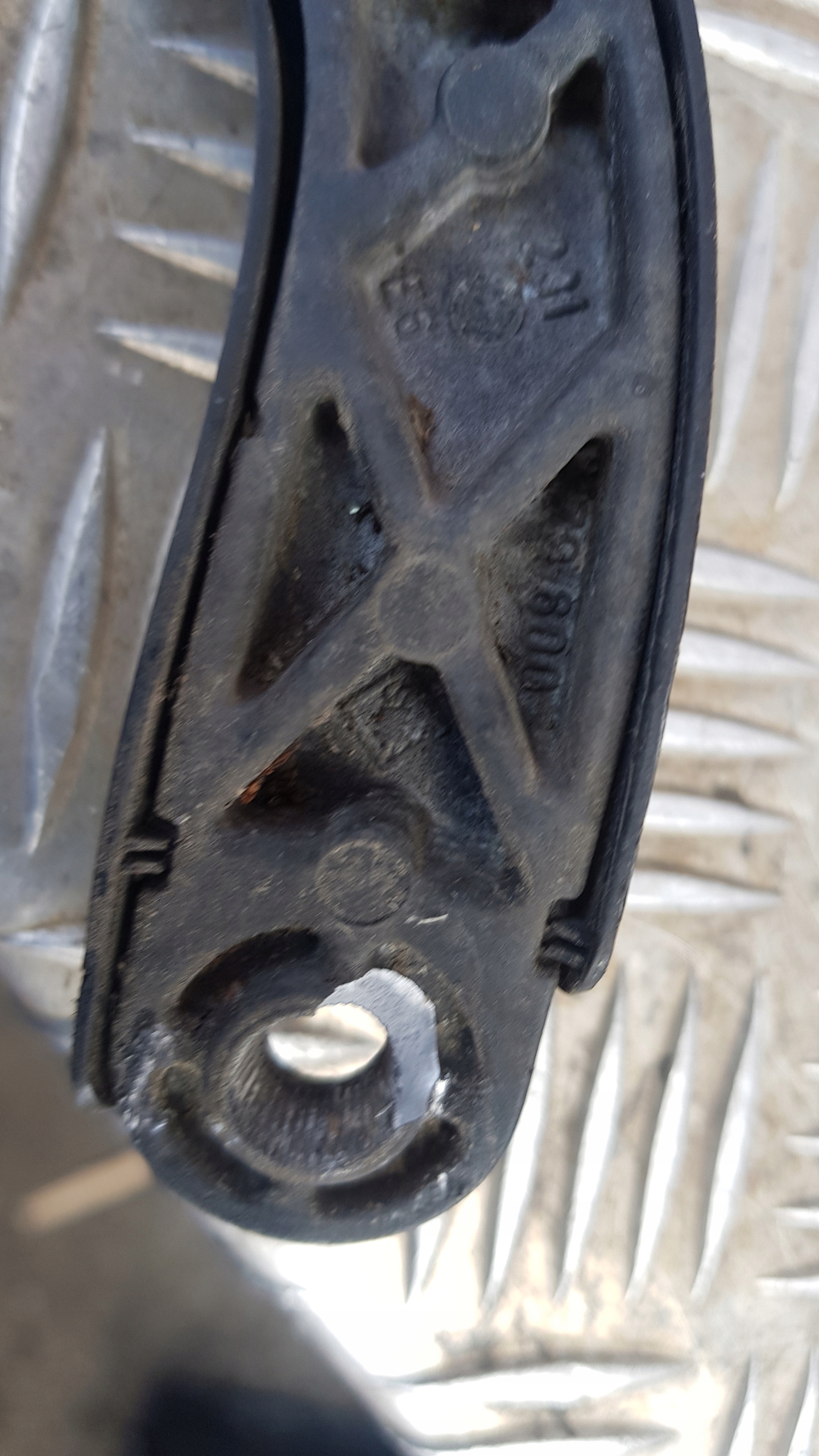 MERCEDES W245 wischerarm links rechts