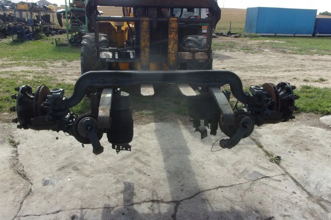 OŚ PODNOSZONA PODWIESZANA DŹWIGANA 6x2 RENAULT DXI