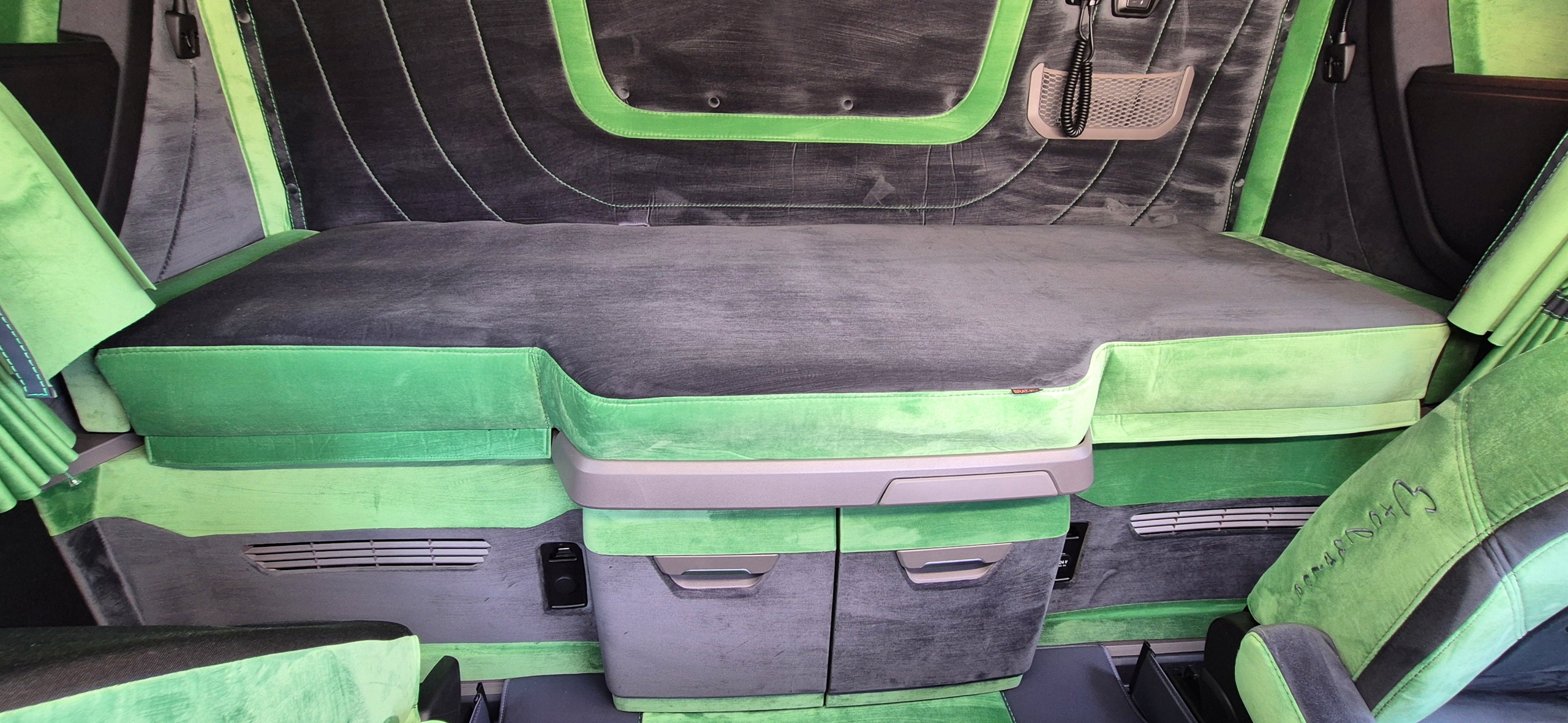 POKROWIEC NA MATERAC POKROWIEC NA ŁÓŻKO TIR SCANIA R S R/S PO 2018 ROKU