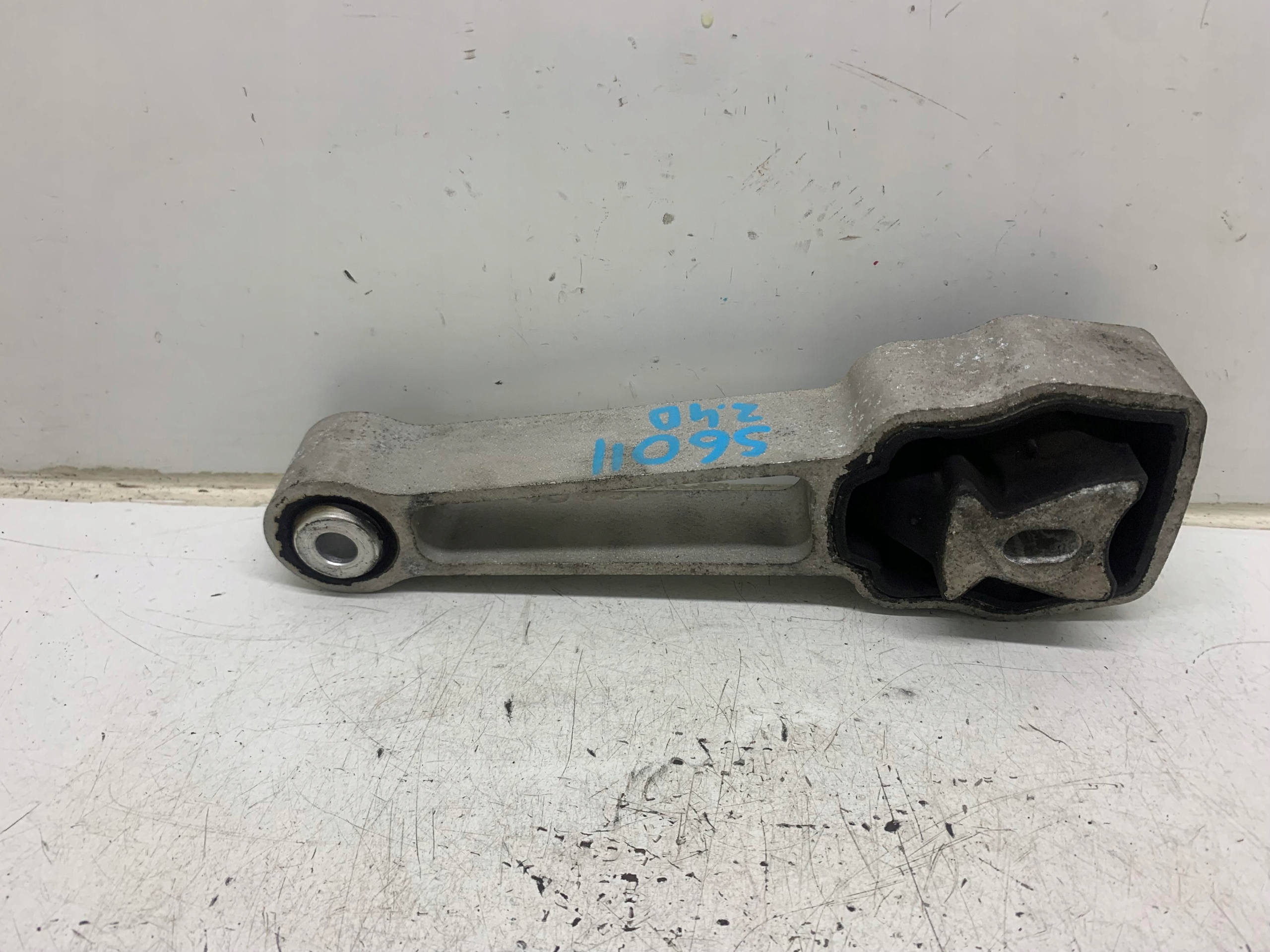holder engine mount VOLVO V60 S60 II LIFT 2.4 D5 13-18