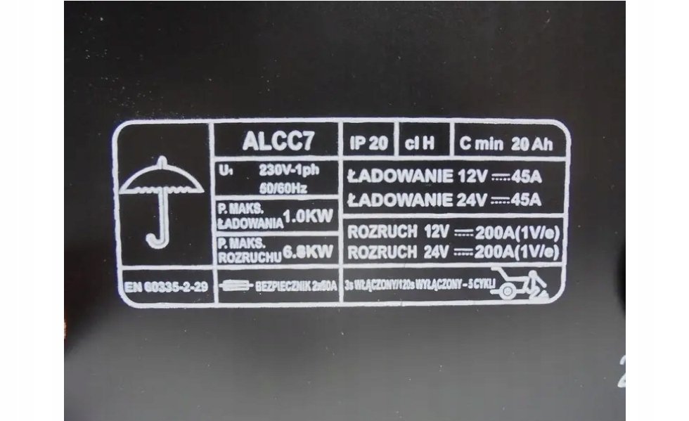 PROSTOWNIK Z ROZRUCHEM 12V/24V 200A ROZRUCH Natężenie maksymalne 50 A