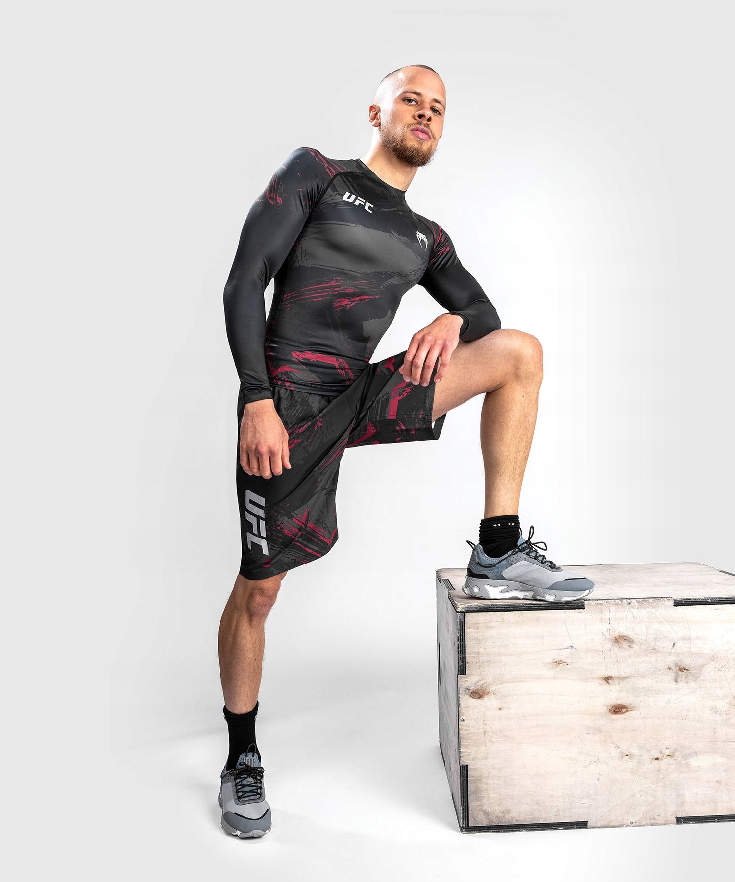 RASHGUARD VENUM Authentic Fight Week 2.0 L Marka Venum