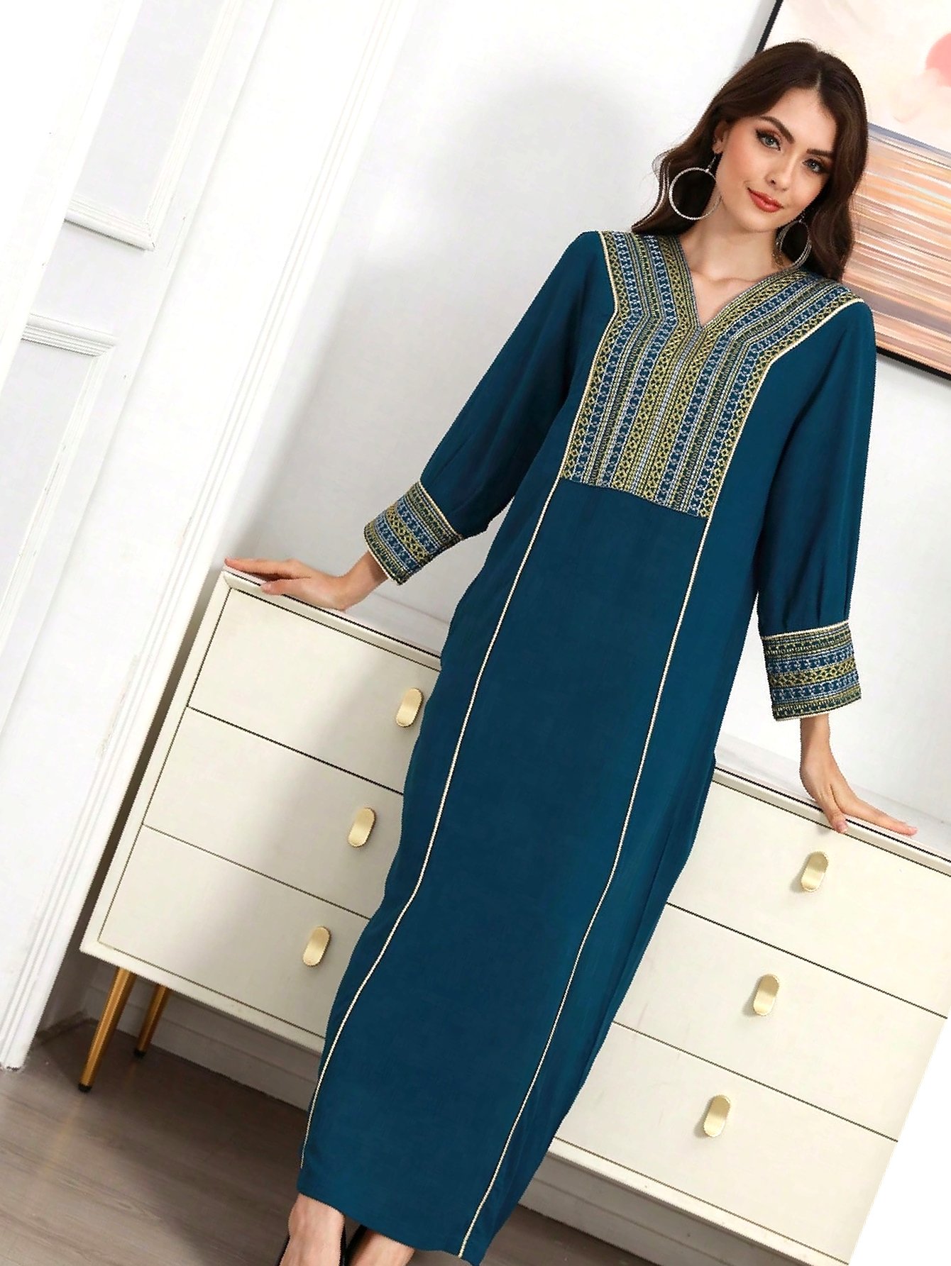 Šaty 3/4 v arabském stylu Maxi vyšívaná Zdobená Asbb Rukáv M 38