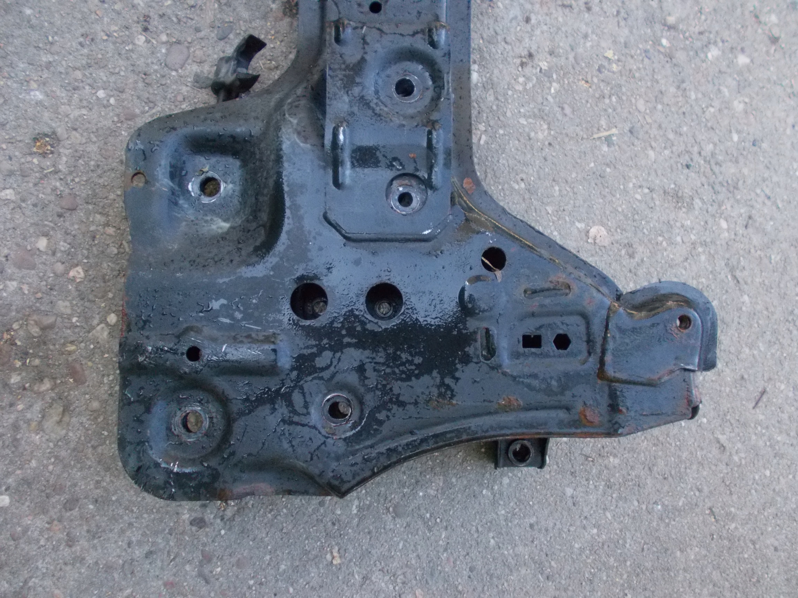 OPEL CORSA D 1.4 11R subframe axle beam