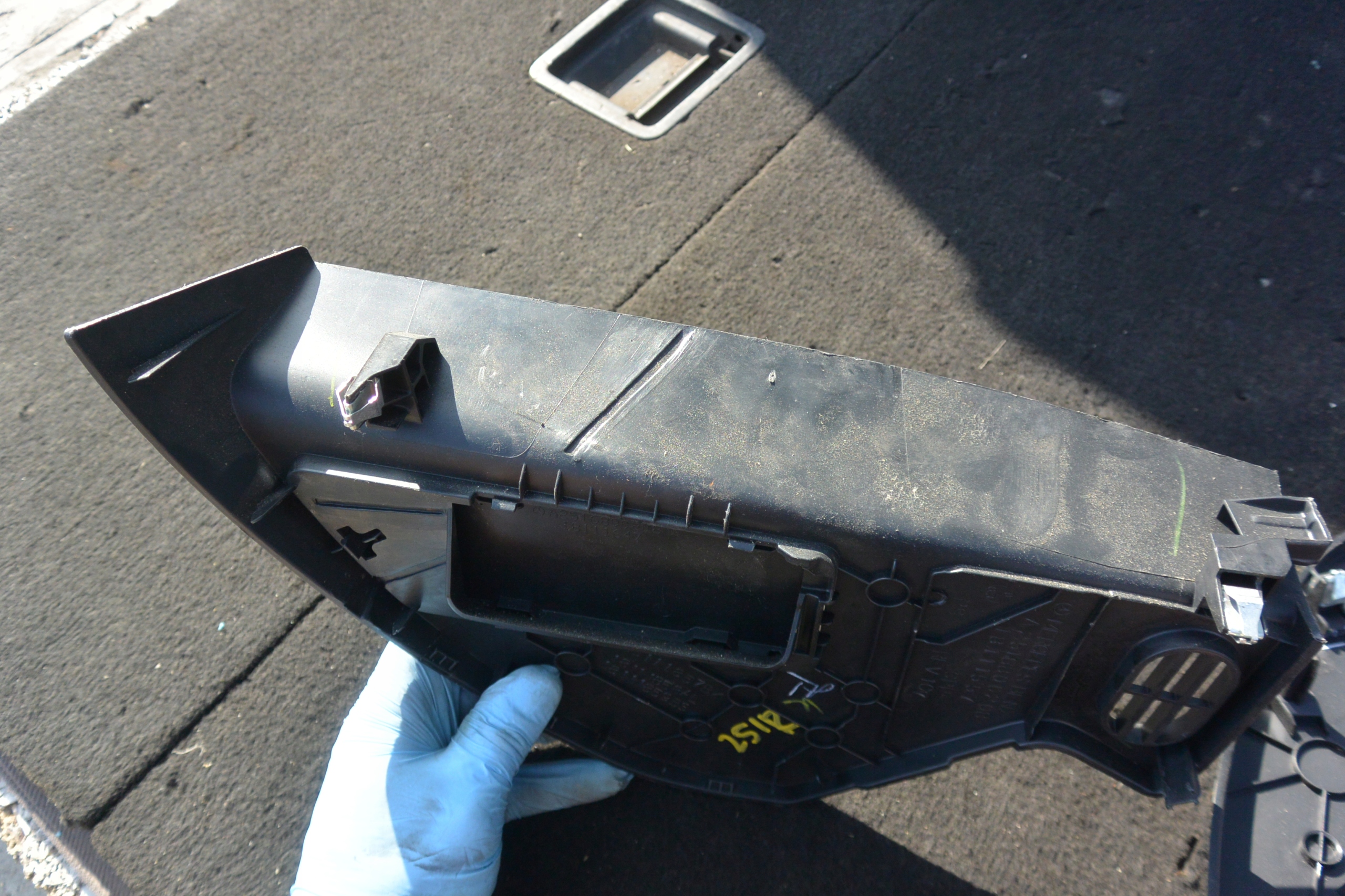 spoiler of the dashboard right left KPL MERCEDES R W251