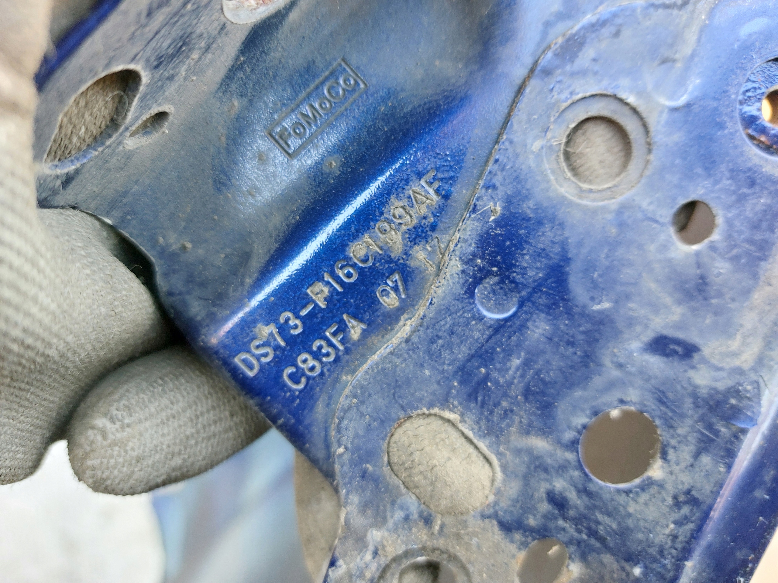 fender left front FORD MONDEO MK5 17r DEEP INPACT BLUE