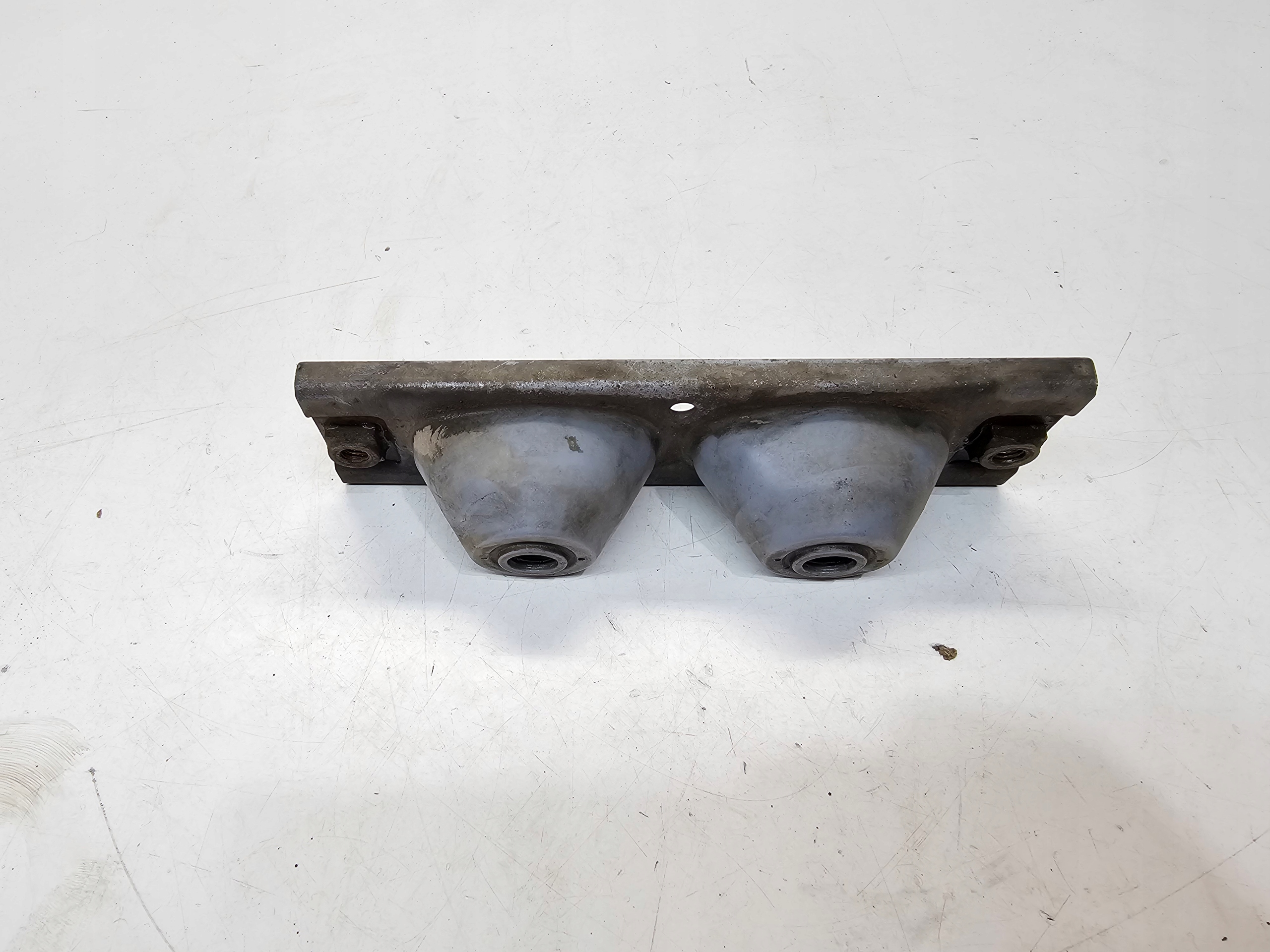 Support Poignée TLUMIKA de l’échappement AUDI A6 C6 4F0253099D/K