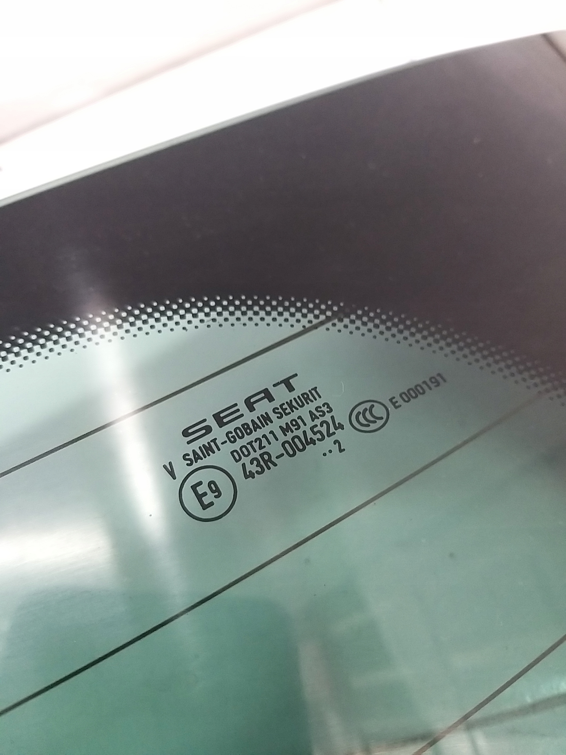 SEAT LEON 2 II LIFT 08-12r window bonnet 12r
