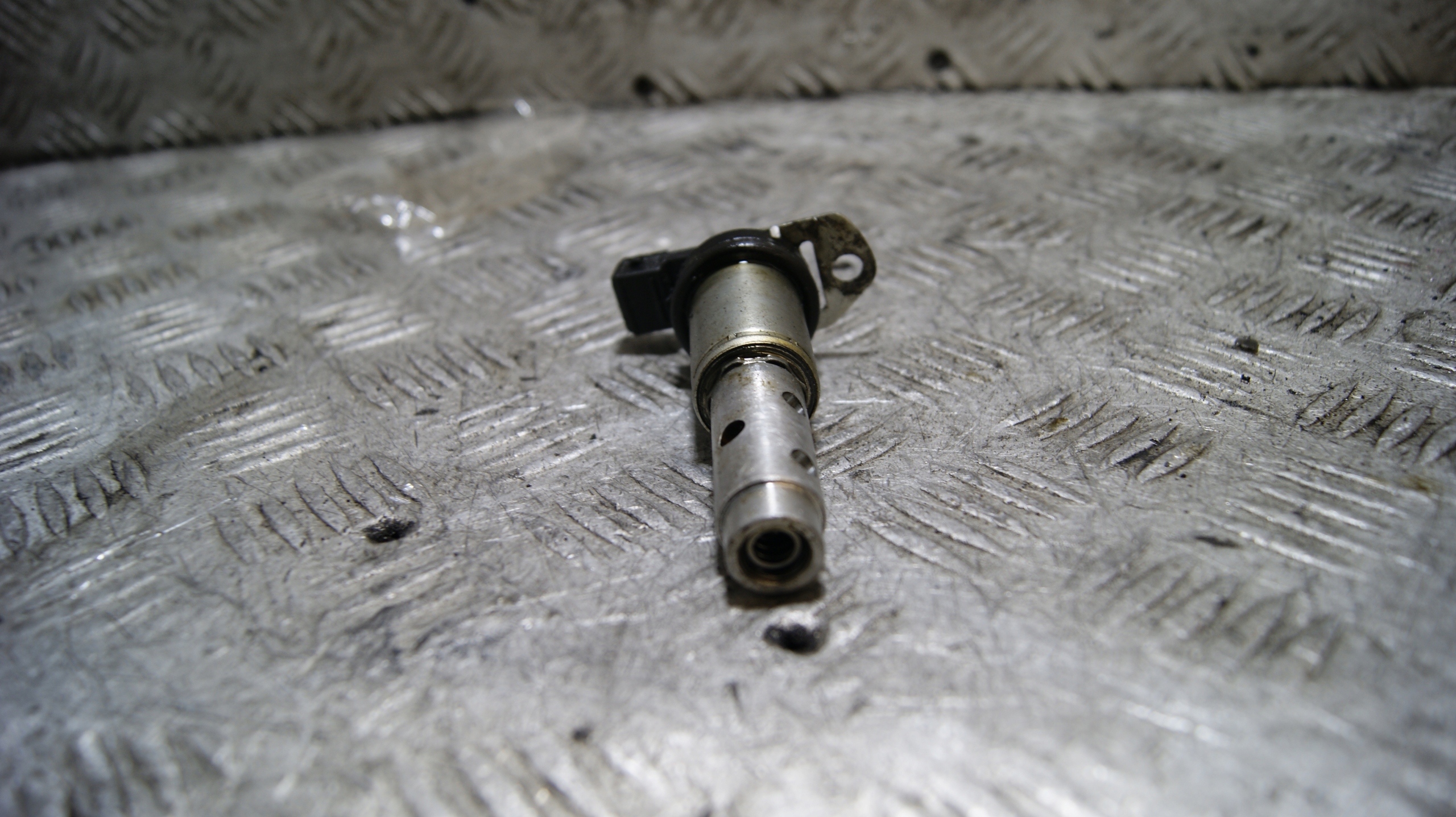 Électrovanne ZMIENNYCH FAZ de la distribution BMW E60 27-0686