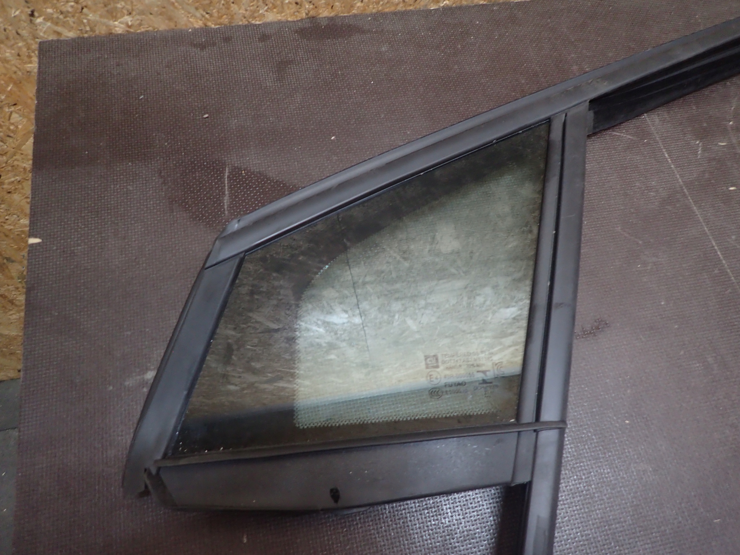 DOOR GASKET LEFT FRONT OPEL ASTRA K V 5