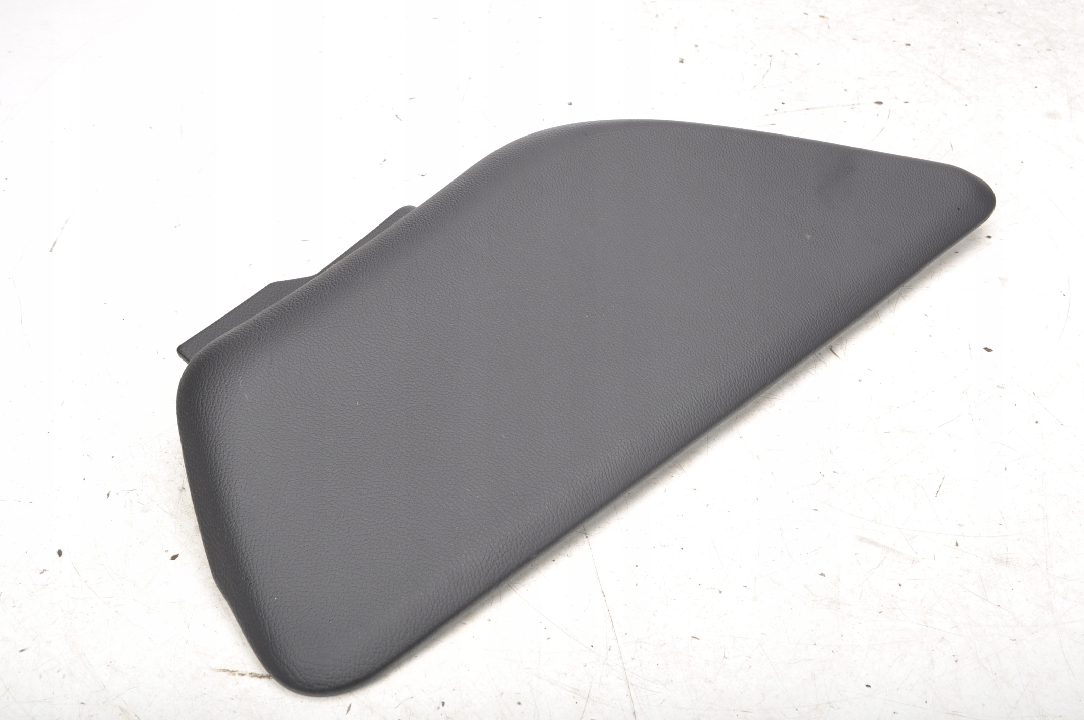 MASERATI GHIBLI III КРИШКА КРИШКИ ДОШКИ