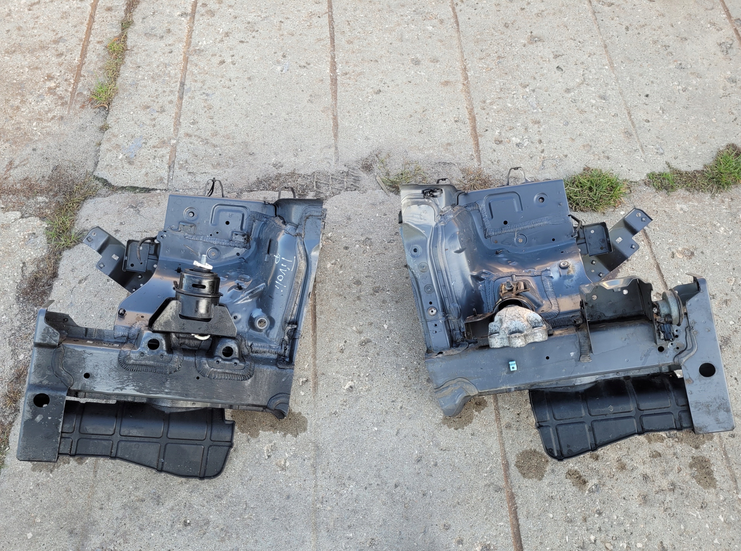 quarter front front left right quarter SSANGYONG TIVOLI ACT