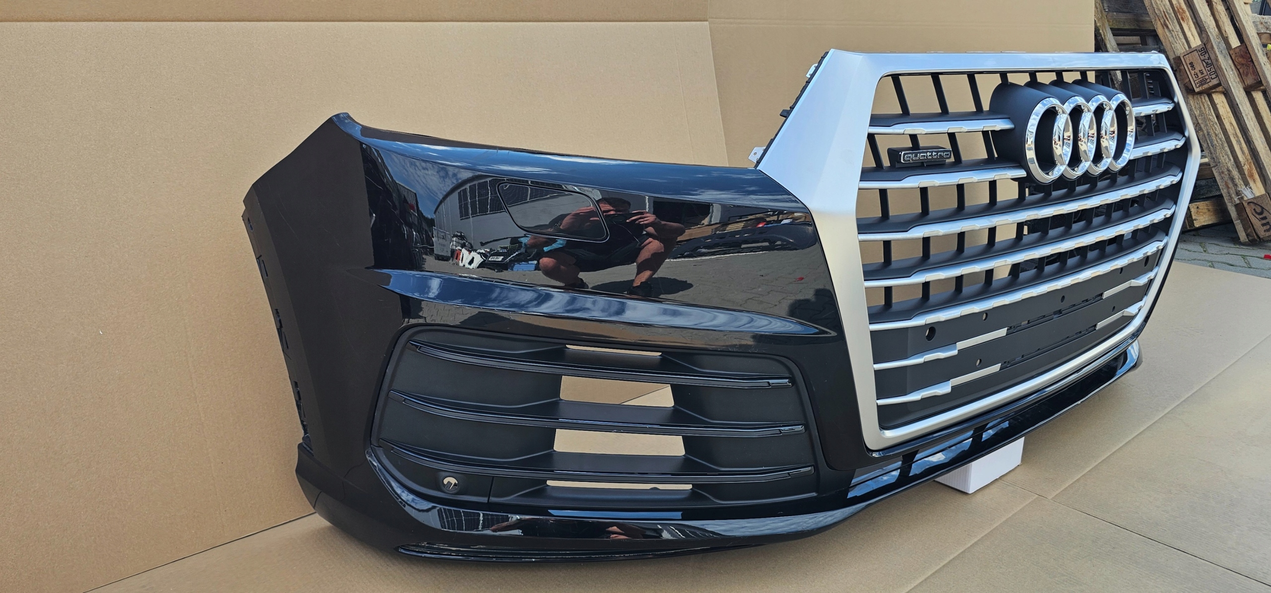 ZDERZAK PRZEDNI PRZÓD AUDI Q7 4M0 S-LINE 4xPDC SPR POSZYCIE CZARNY LY9T Numer katalogowy części P-ZE-01-86-OT