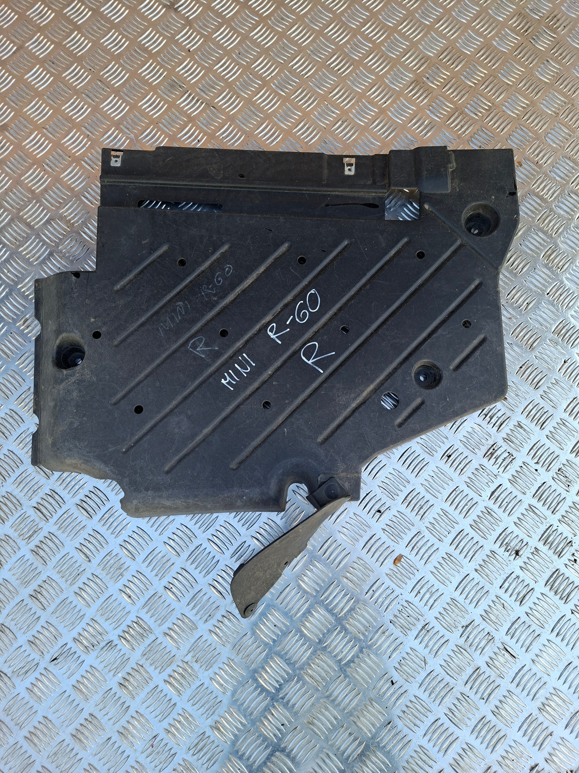 cover chassis right MINI R60 R61 51759804841
